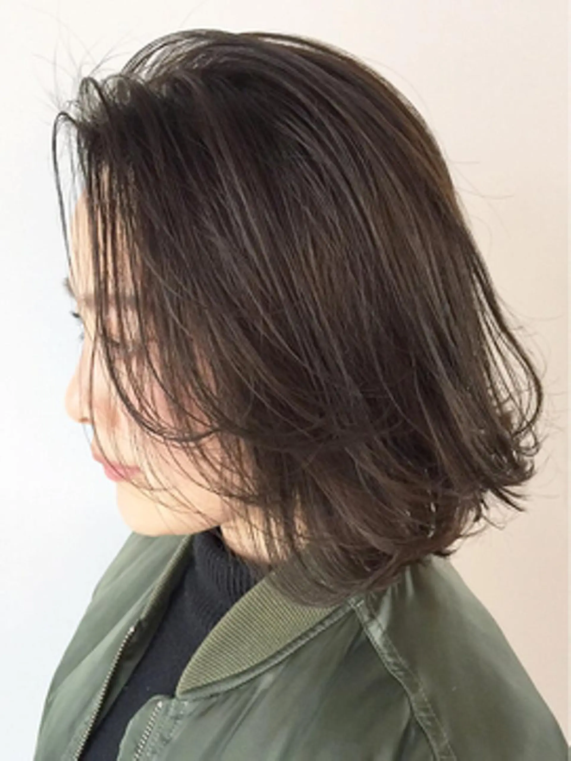 ミディアム SHINYA シンヤヘアーズのヘアスタイル