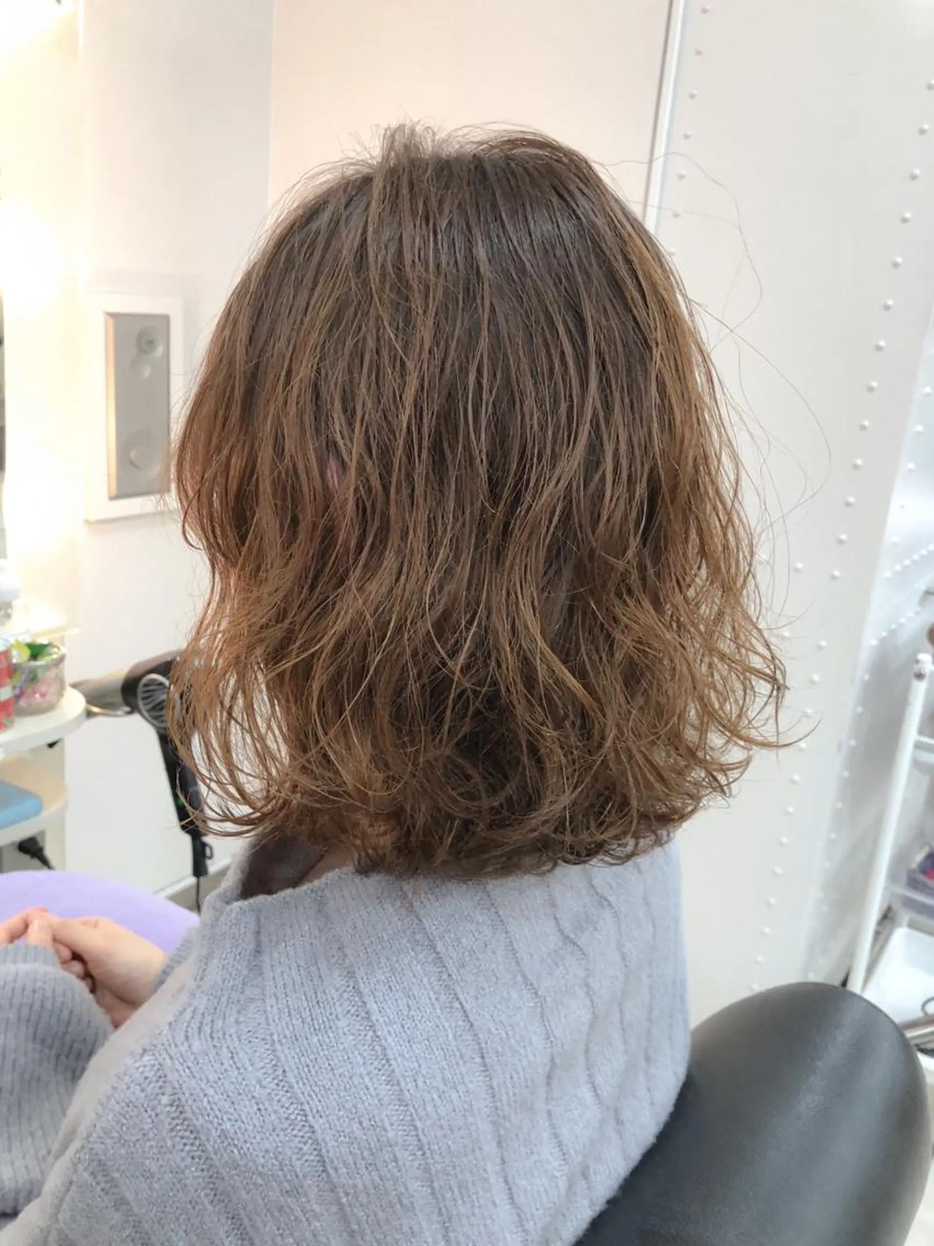 ミディアム パーマ パーマ コテ巻き風パーマ💛 池袋のヘアスタイル