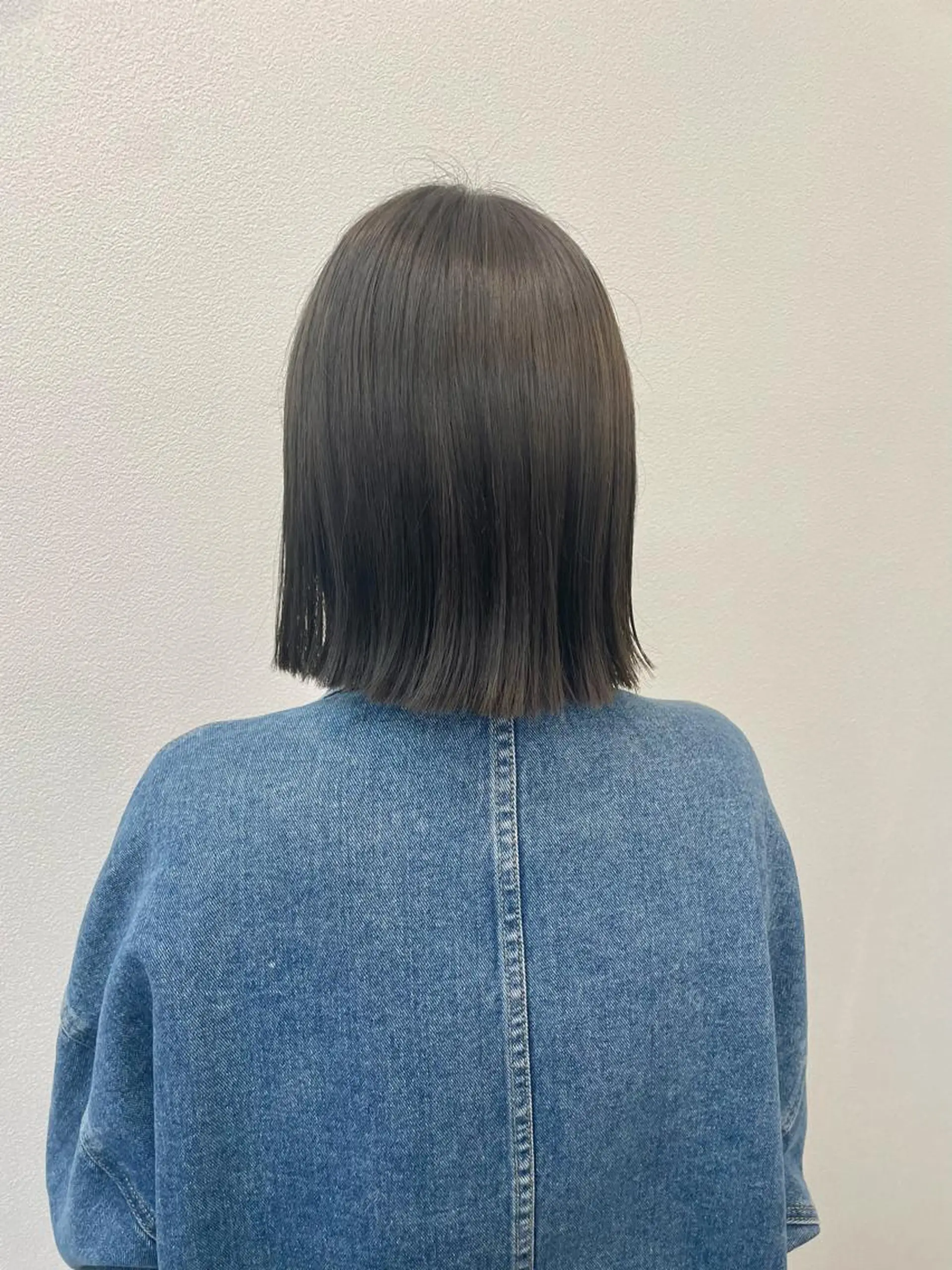 ショート カラー オリーブグレー ボブ カット ヘアカラー トリートメント kitin  吉祥寺 山岸花のヘアスタイル