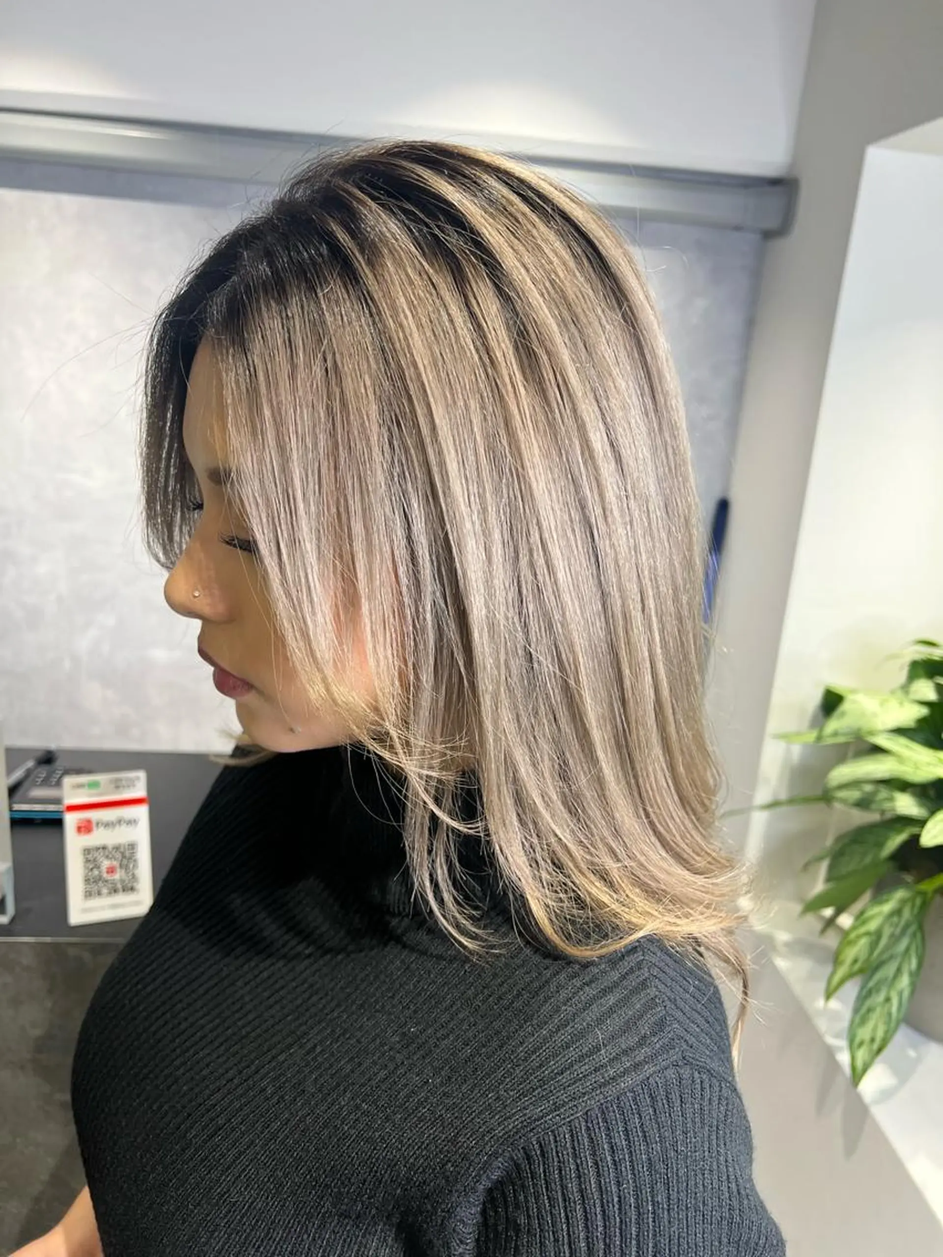 ショート カラー mimiiy梅田 中崎町ハイトーンのヘアスタイル