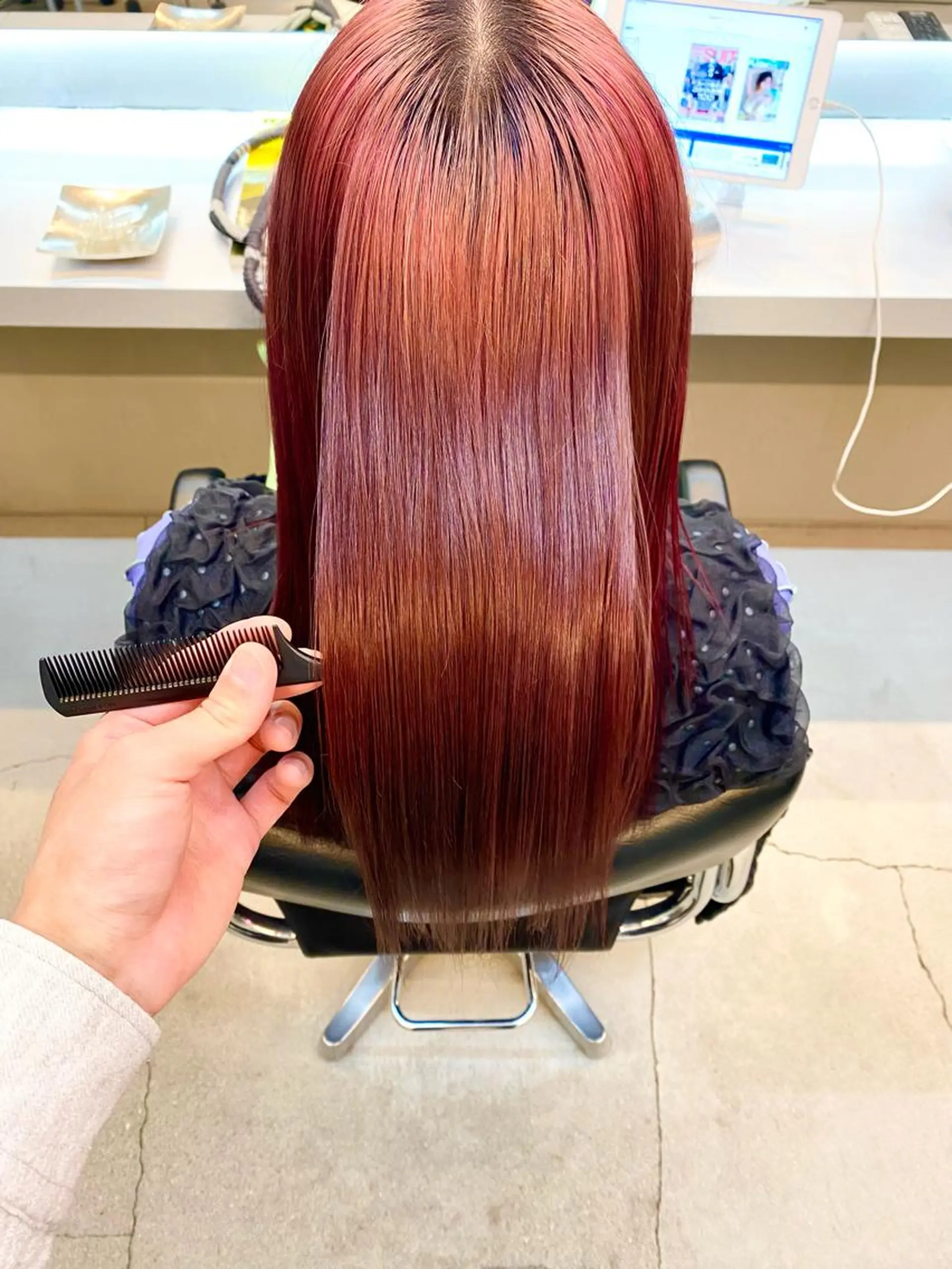 セミロング カラー レッドカラー 髪質改善 トリートメント ワイドバング 酸熱トリートメント カット ヘアカラー トリートメント ✨髪質改善職人✨ デザインカラー/若林のヘアスタイル
