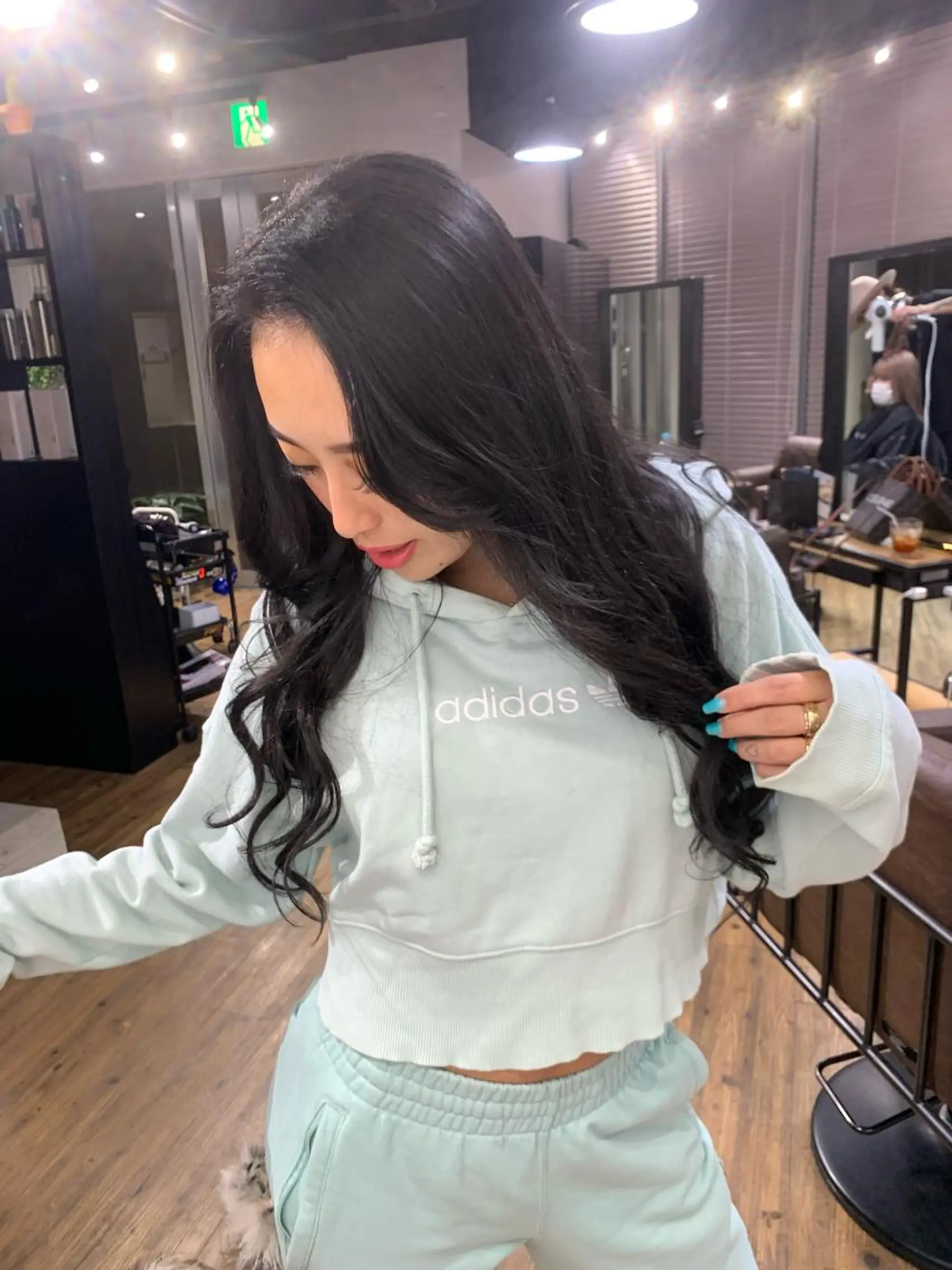 ロング カラー ミルクティーベージュ 🌿店長 清水ひとみのヘアスタイル