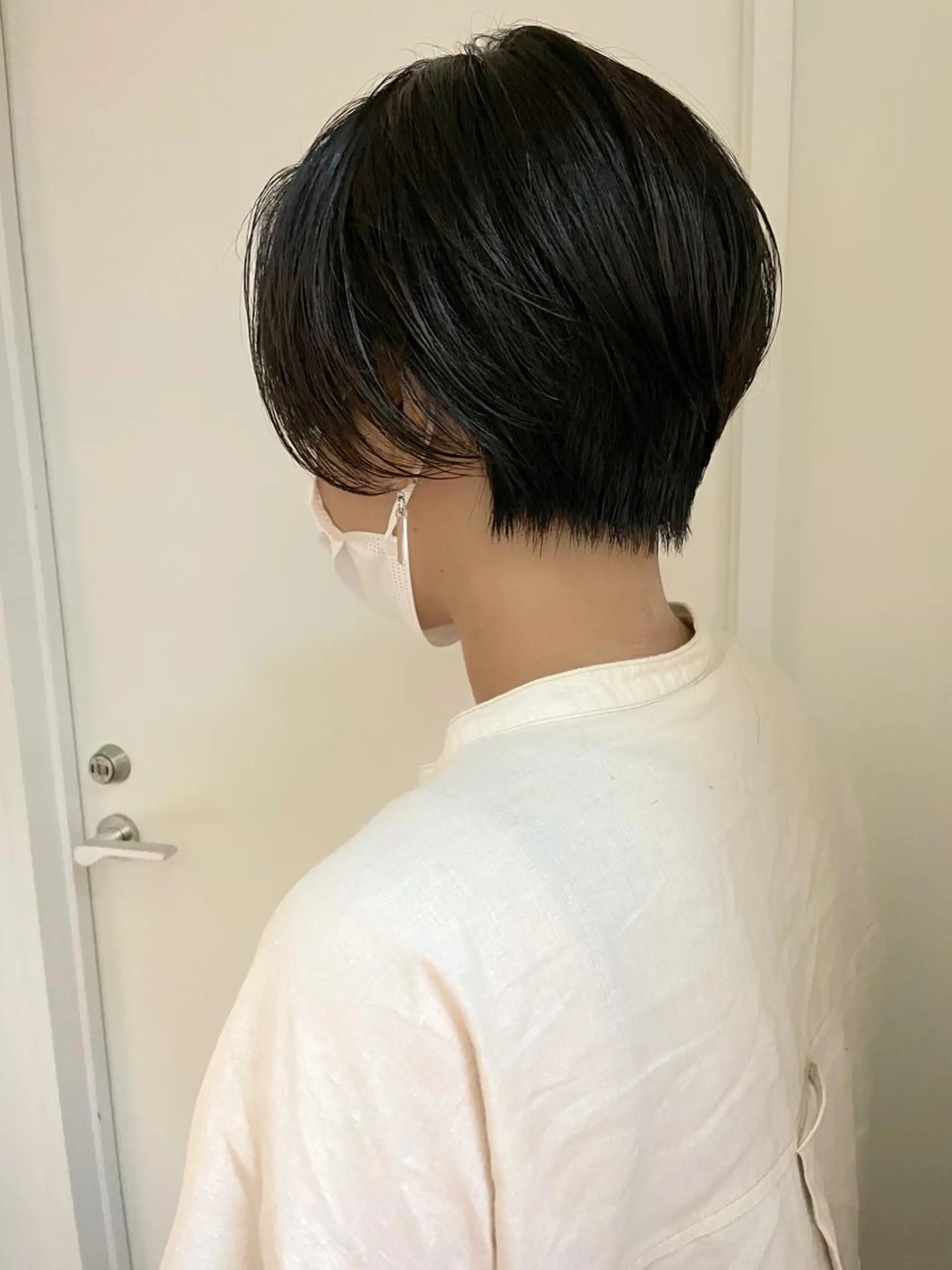 ショート カラー アッシュ ハイライトカラー ハイトーンカラー イルミナカラー インナーカラー カット ヘアカラー トリートメント 江上拓郎/ショート /酸性ストレートのヘアスタイル