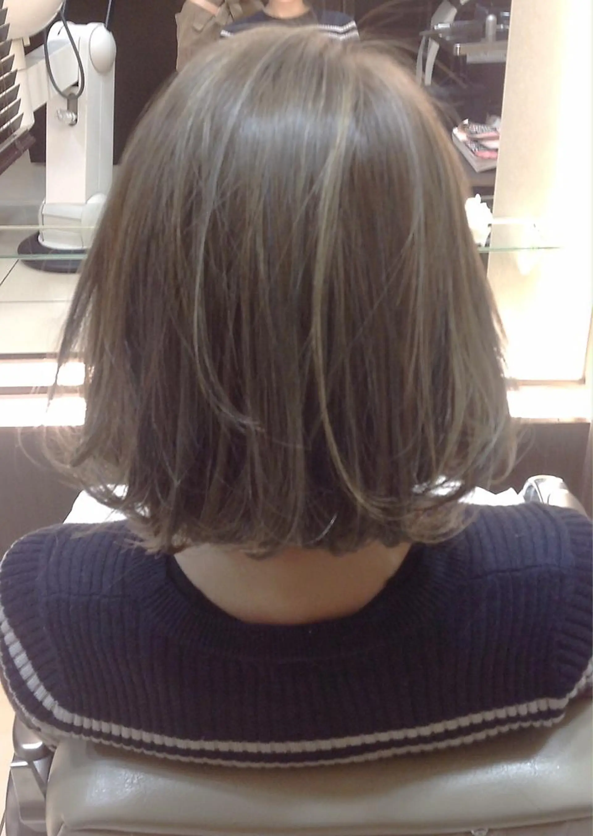 ミディアム レイヤーカット カット ヘアカラー marju銀座 マージュギンザのヘアスタイル