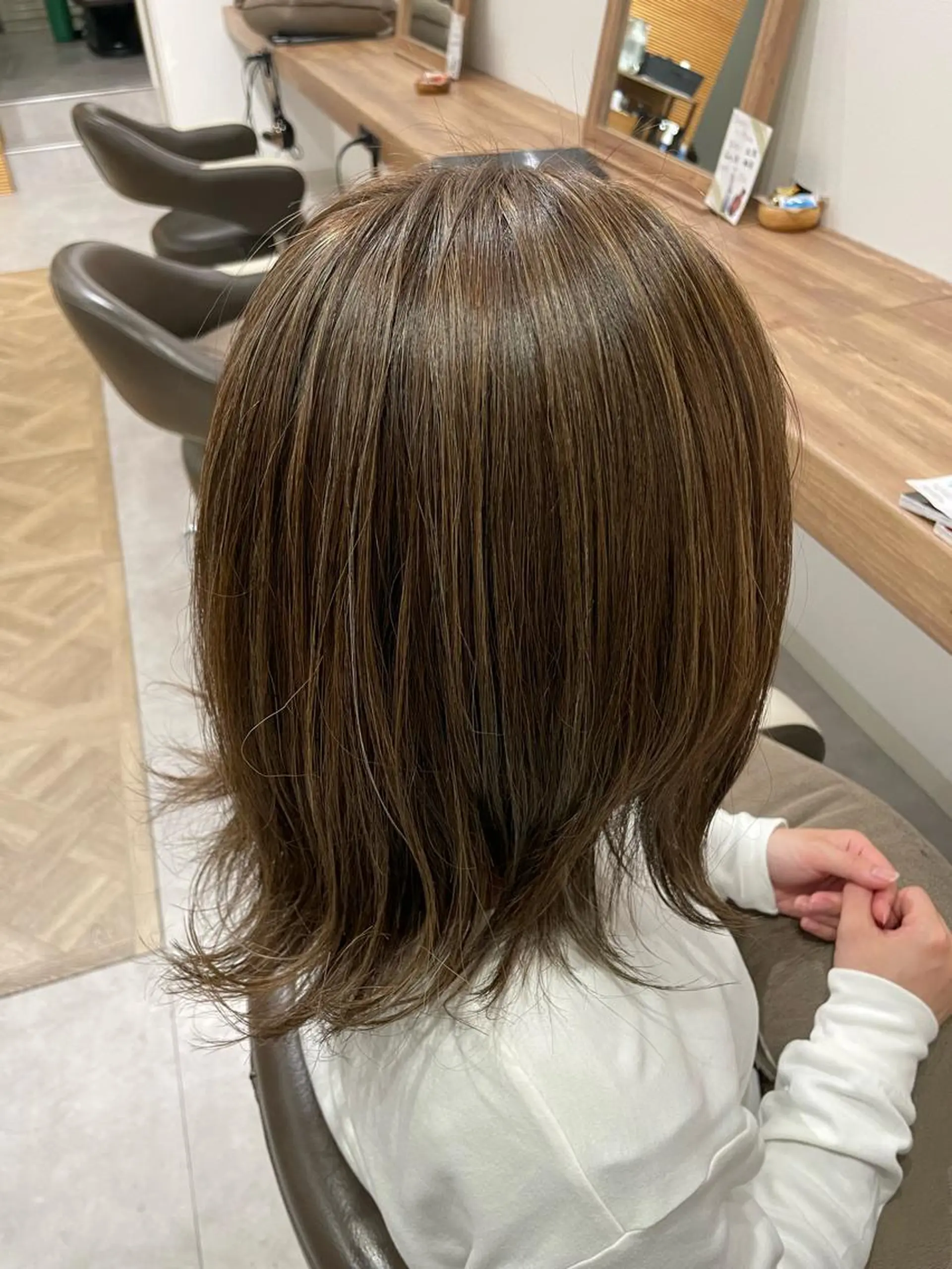 セミロング カラー riddle hair(駒生)所属・山越 美裕樹のヘアスタイル