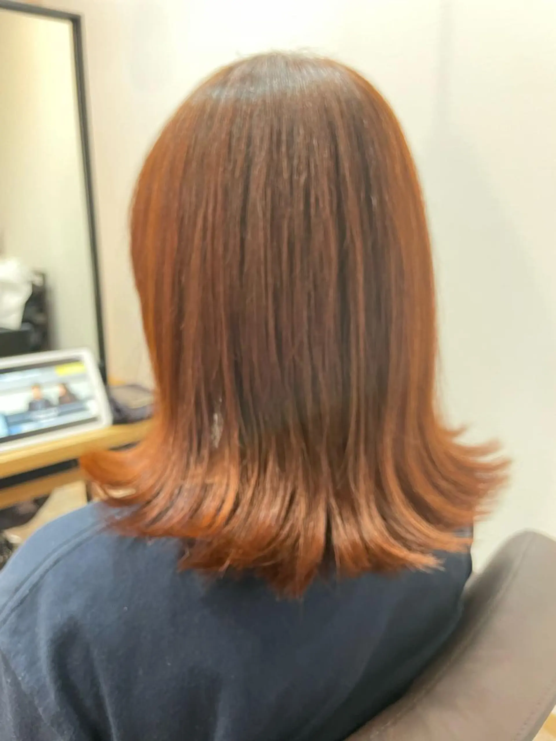 セミロング SALOWIN心斎橋Suite店所属・ブリーチ毛にもできる 縮毛矯正|鷹司郎のヘアスタイル