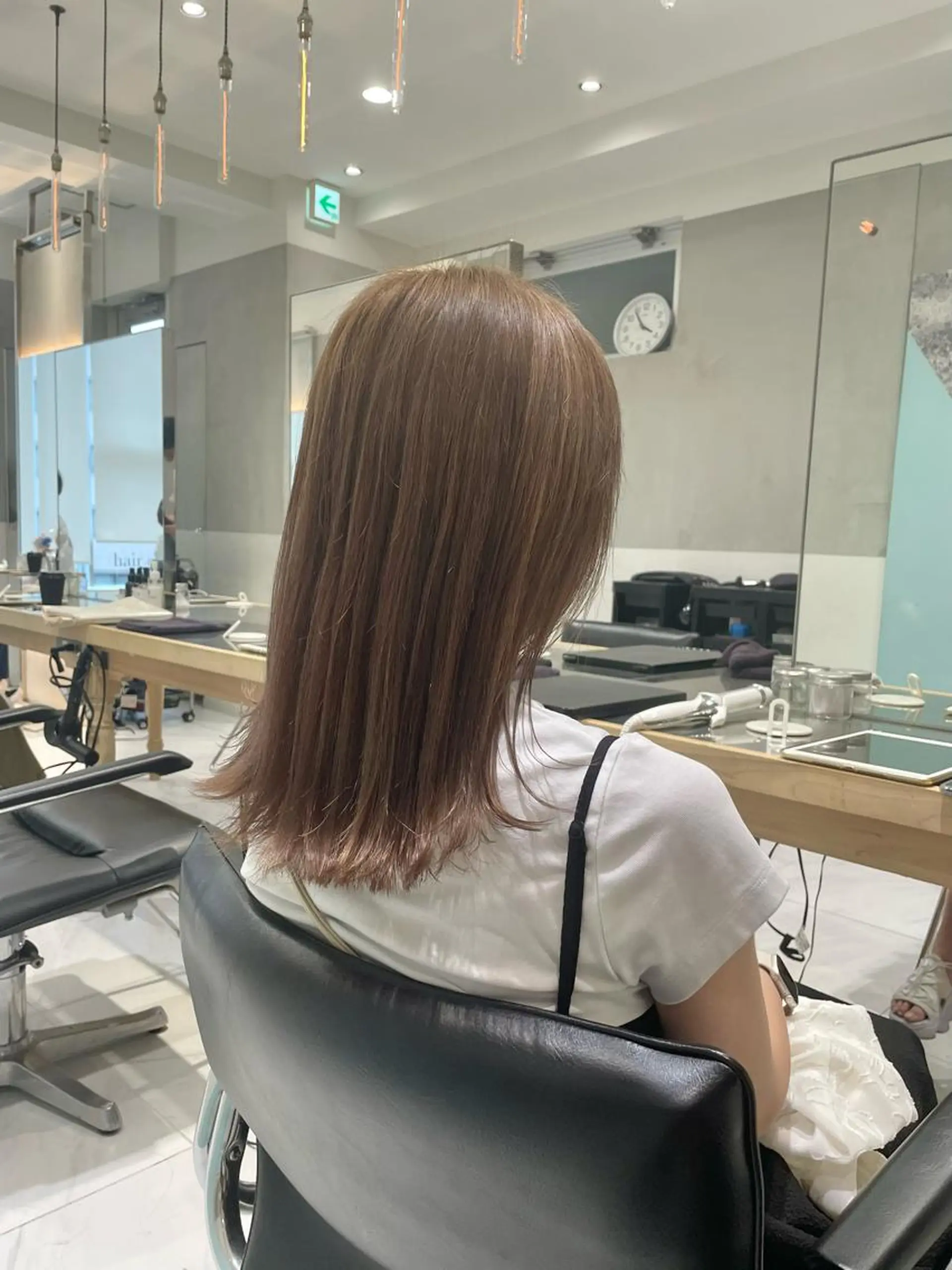 ミディアム ヘアカラー トリートメント ヘッドスパ ヘアセット 透明感ブリーチ カラー✨有坂映哉のヘアスタイル
