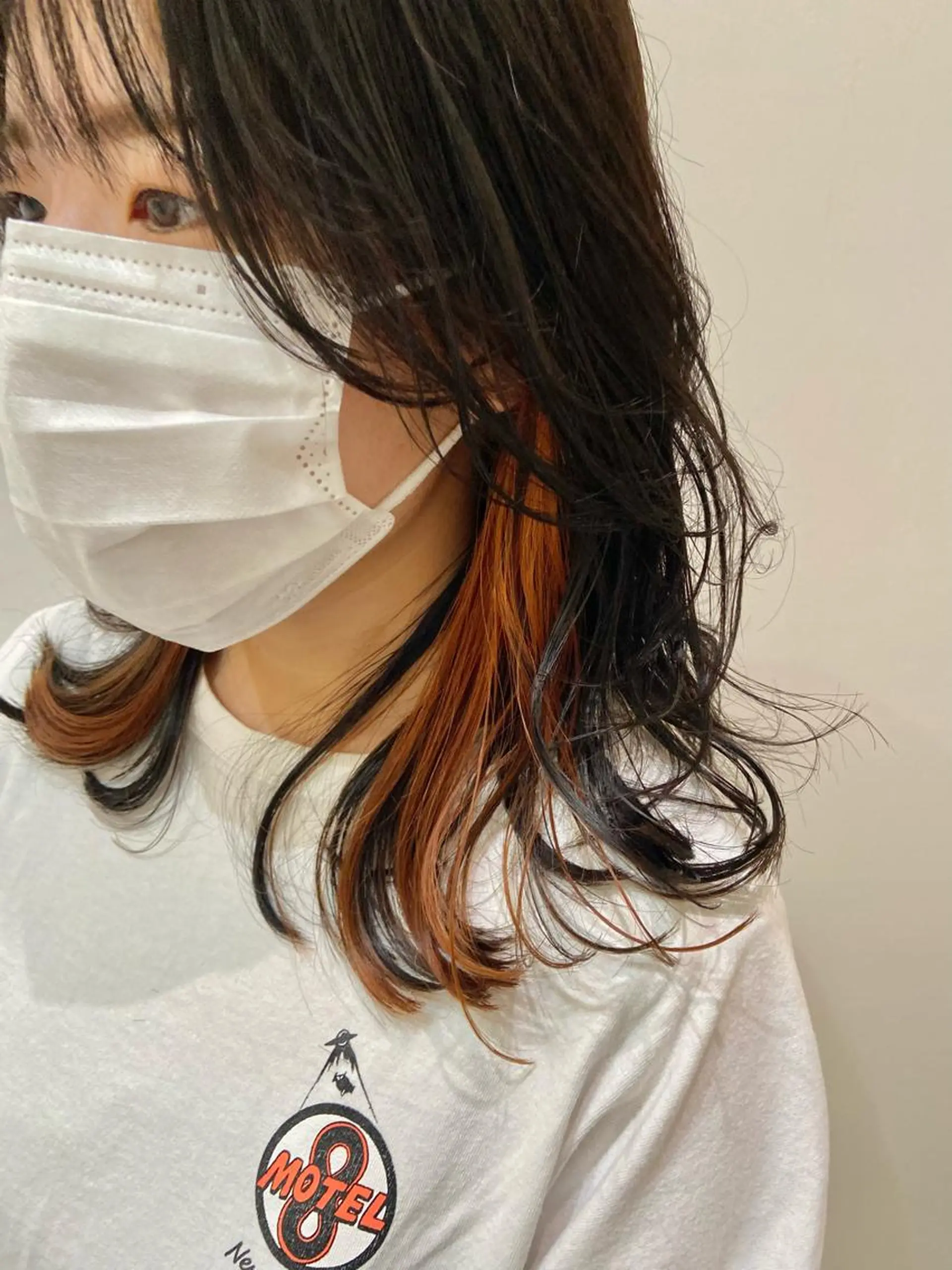 ミディアム カラー イヤリングカラー オレンジ 田中 あやなのヘアスタイル