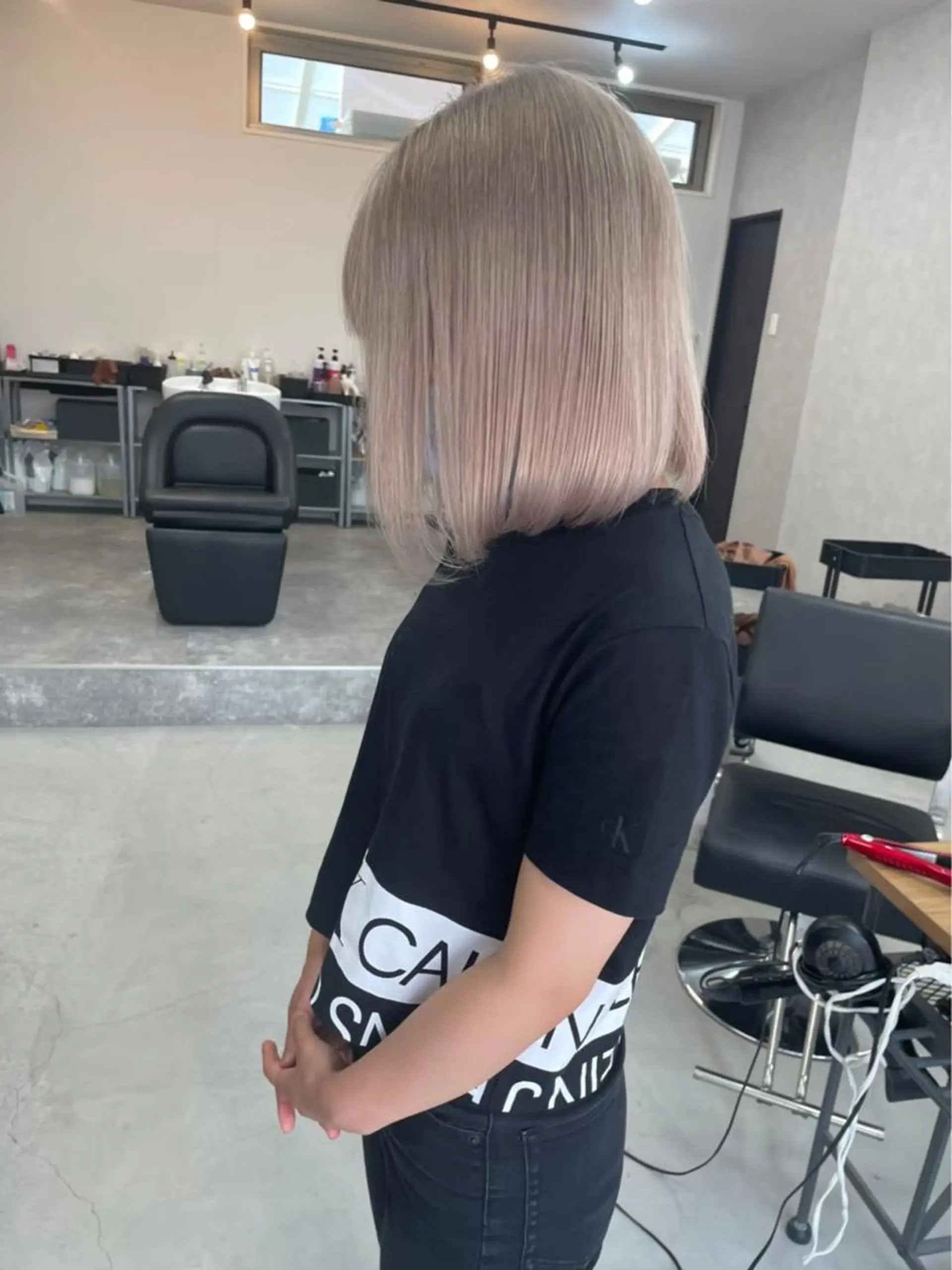 ショート カラー ネイル マツエク・マツパ アイブロウ ショートボブ バレイヤージュ ブリーチ ケアブリーチ 透明感カラー hair terra ce M奈良店のヘアスタイル