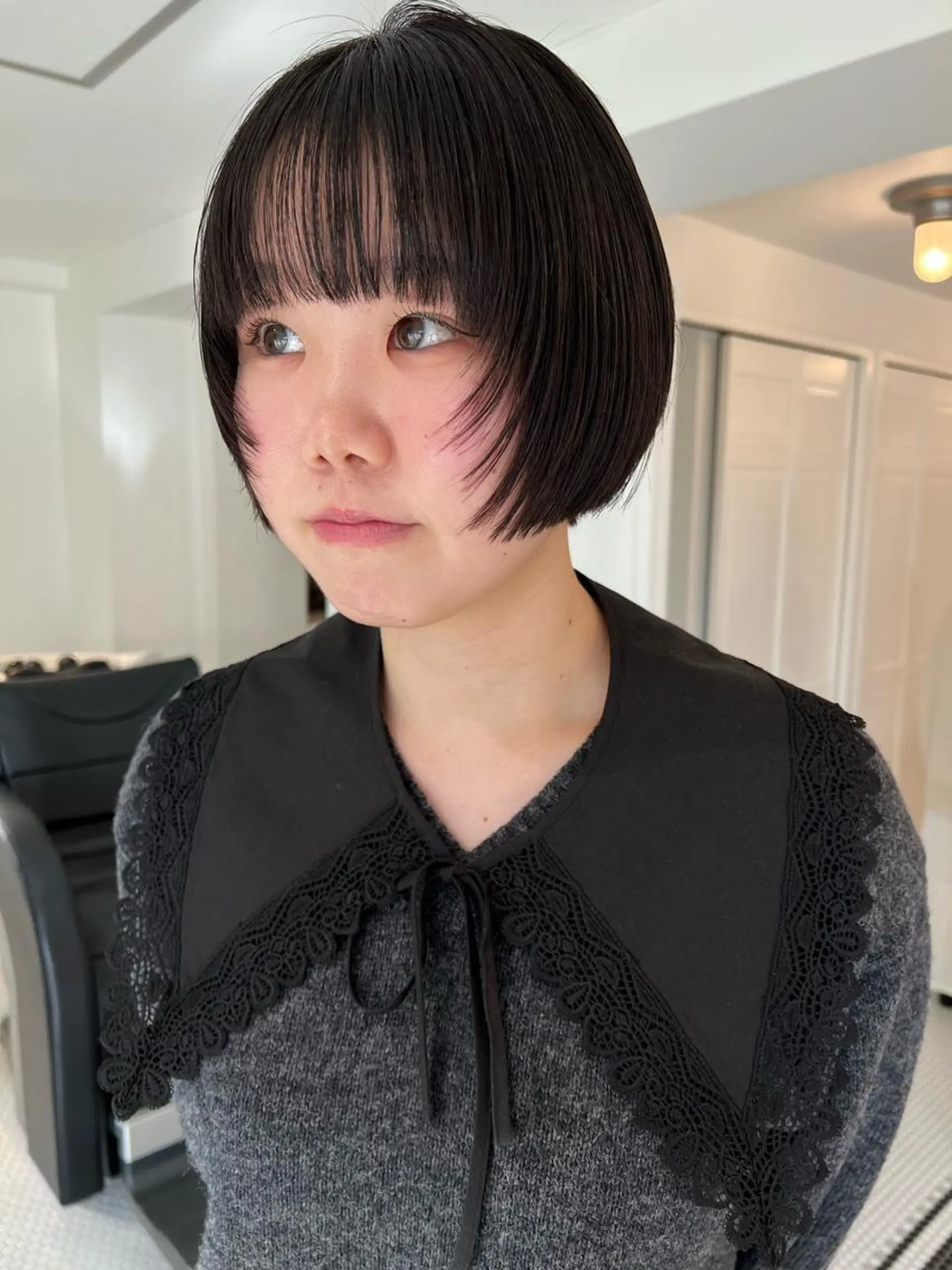 ショート ブリーチカラー🎀 寺門美優のヘアスタイル