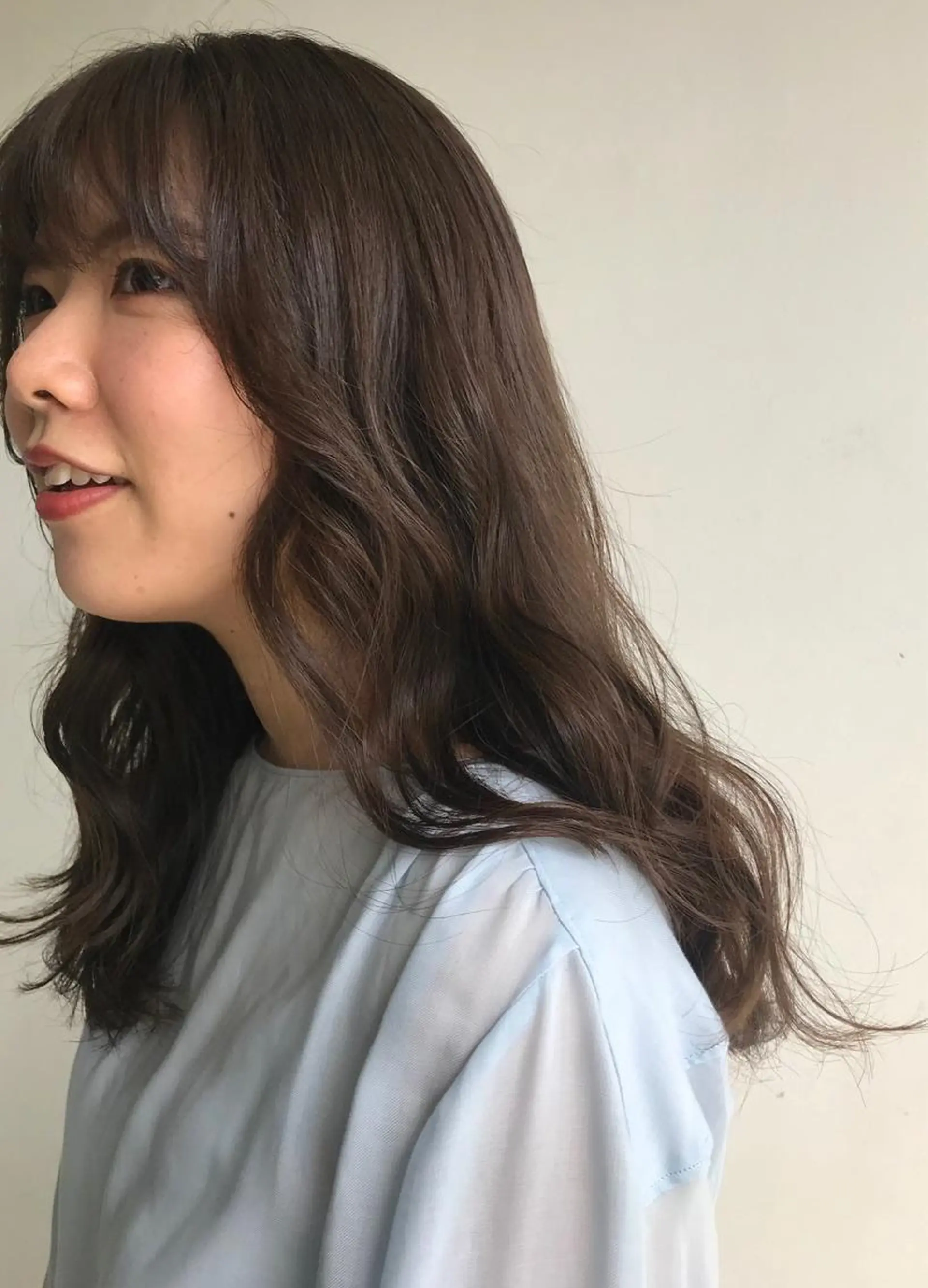 ロング カラー アッシュ ベージュカラー 透明感カラー イルミナカラー オリーブベージュ les baladins du miroir所属・🍃YURI 🍃のヘアスタイル