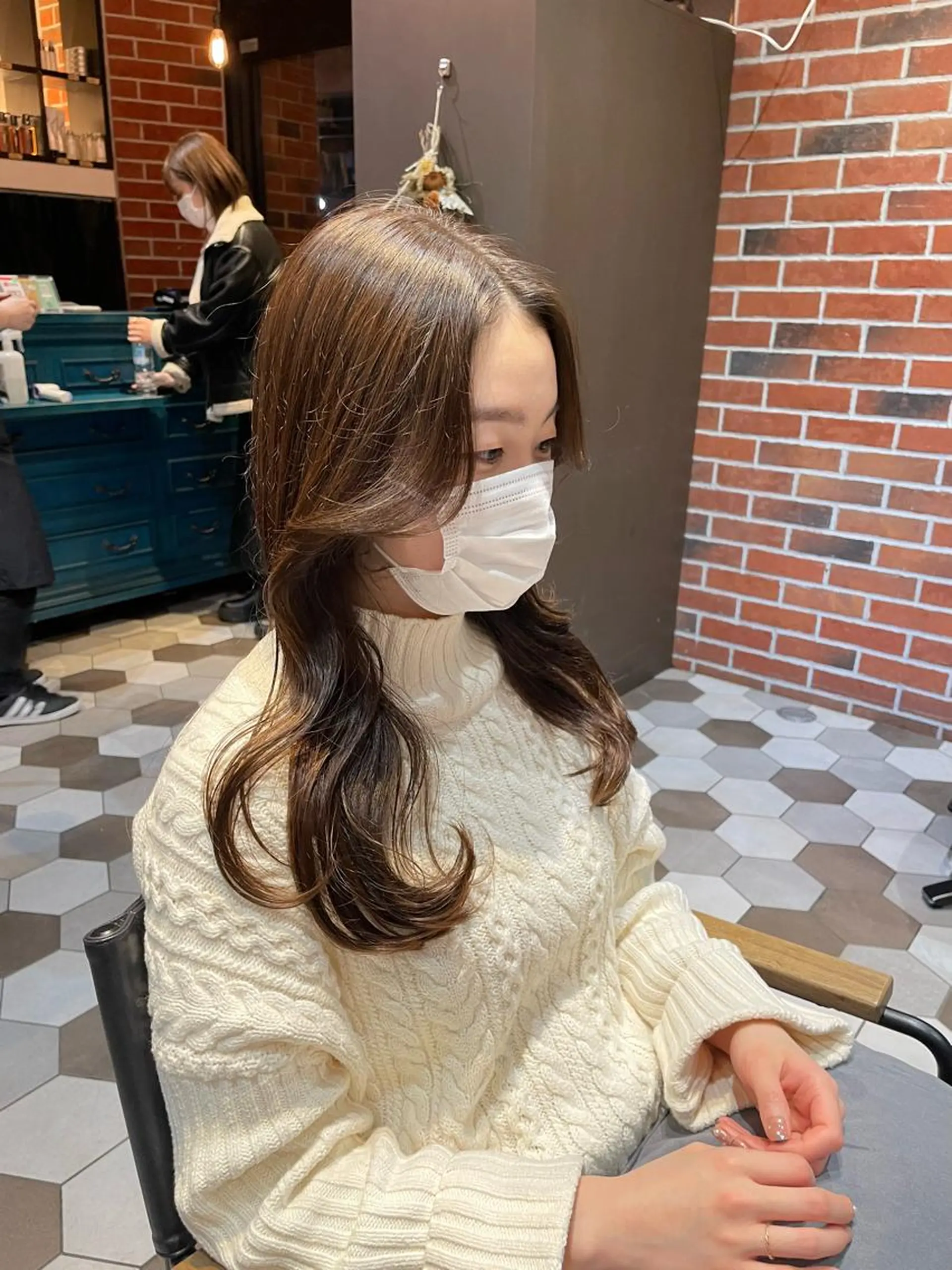ロング カラー ヘアアレンジ ベージュカラー 透明感カラー ハイライトカラー ハイライト ヨシンモリ ヘアカラー トリートメント 酸性縮毛矯正🧴韓国 レイヤー/髪質改善のヘアスタイル
