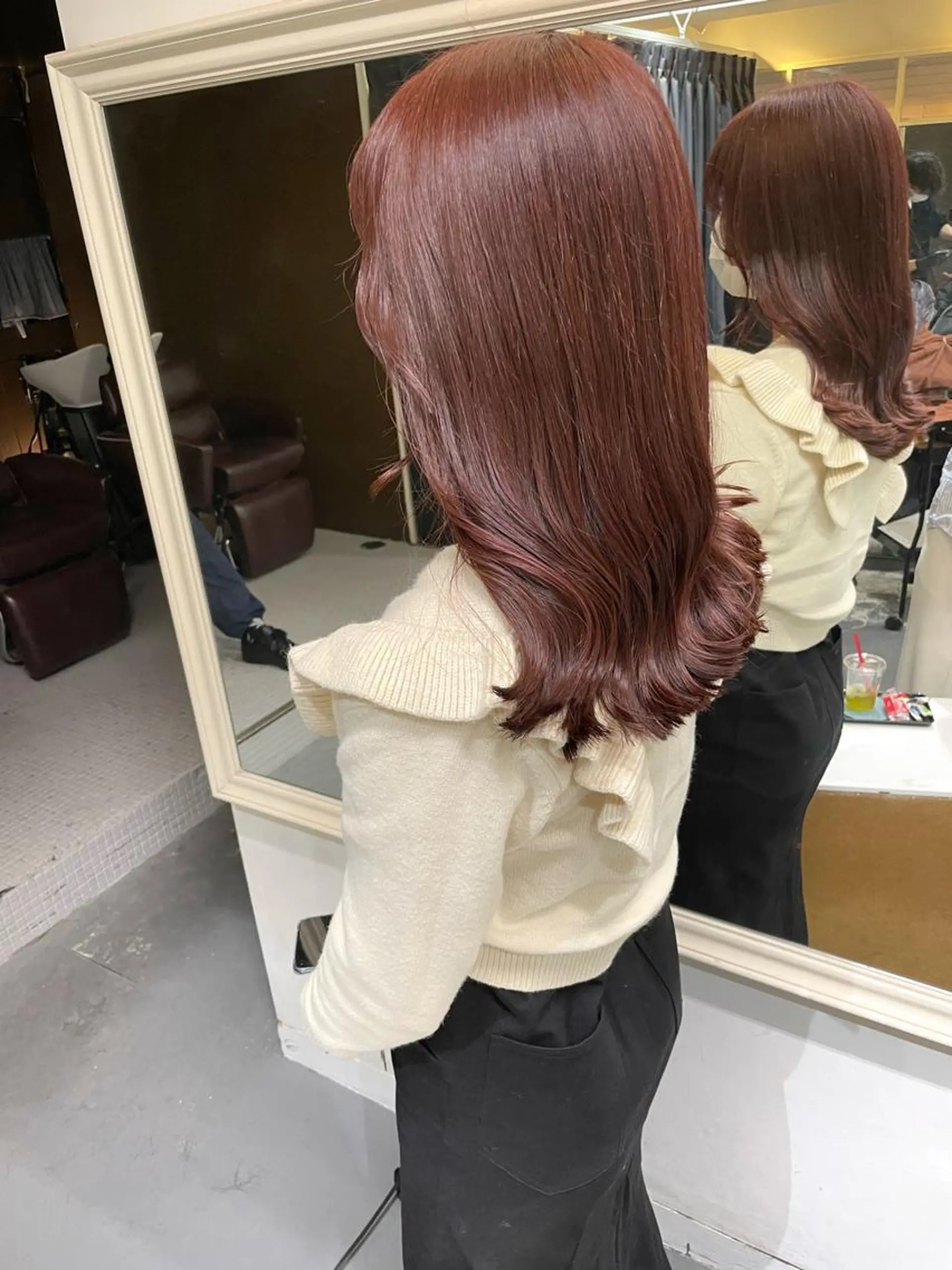 セミロング カラー ヘアカラー ぱつっとボブ 古家 佑真のヘアスタイル