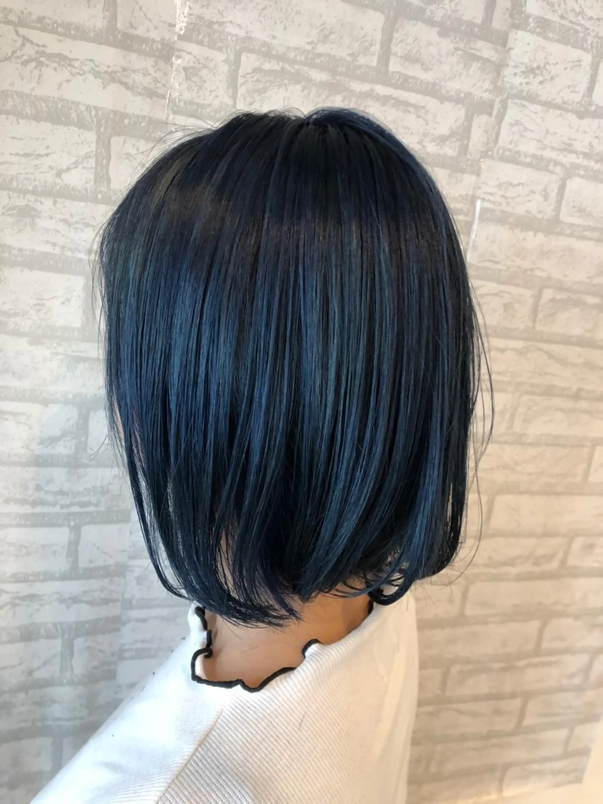 ショート カラー ブリーチ ブルーカラー ネイビーカラー カット ヘアカラー トリートメント JIL BLAN 京都のヘアスタイル