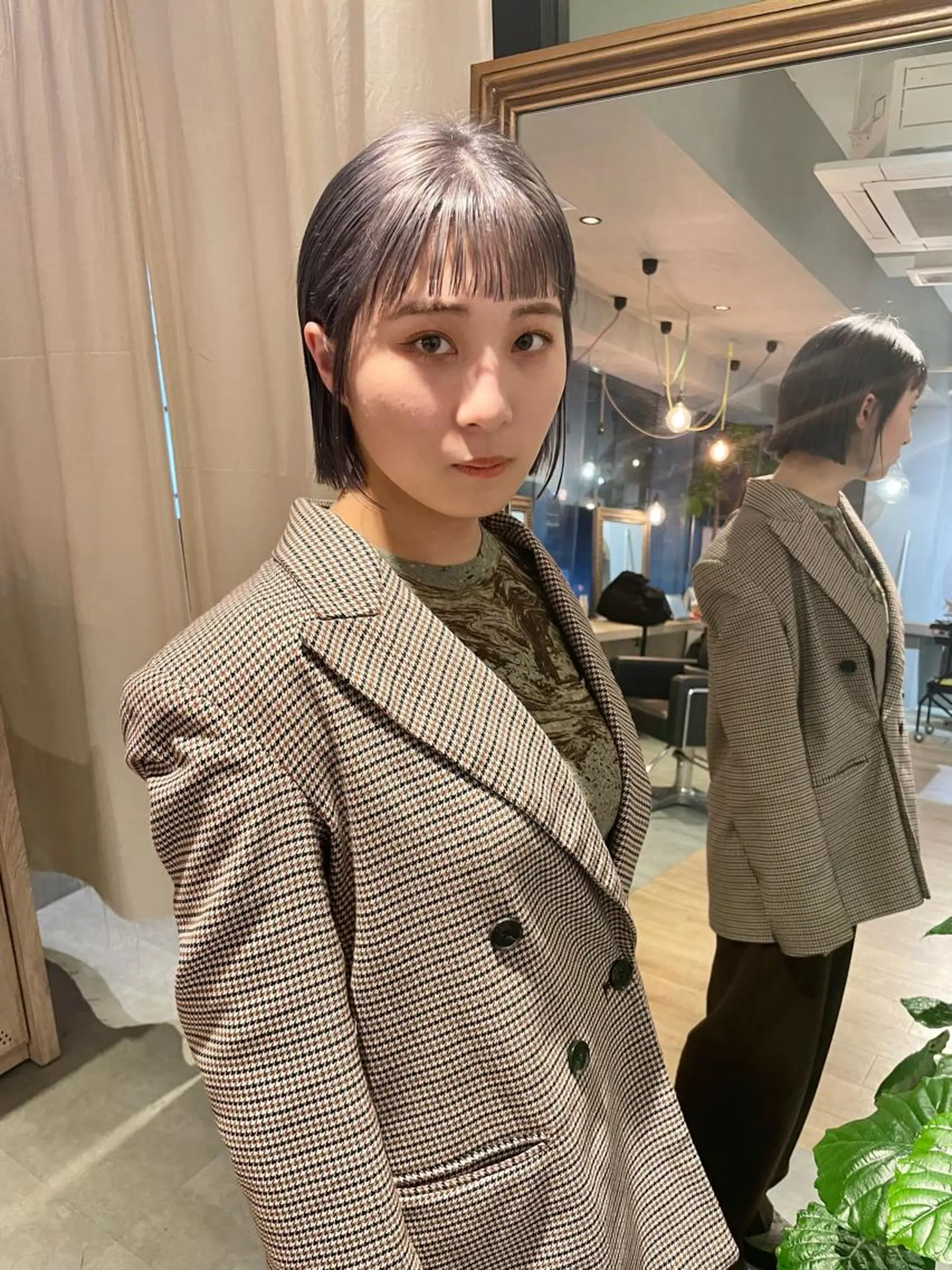 ショート カラー カット ヘアカラー ぱつっとボブ 古家 佑真のヘアスタイル