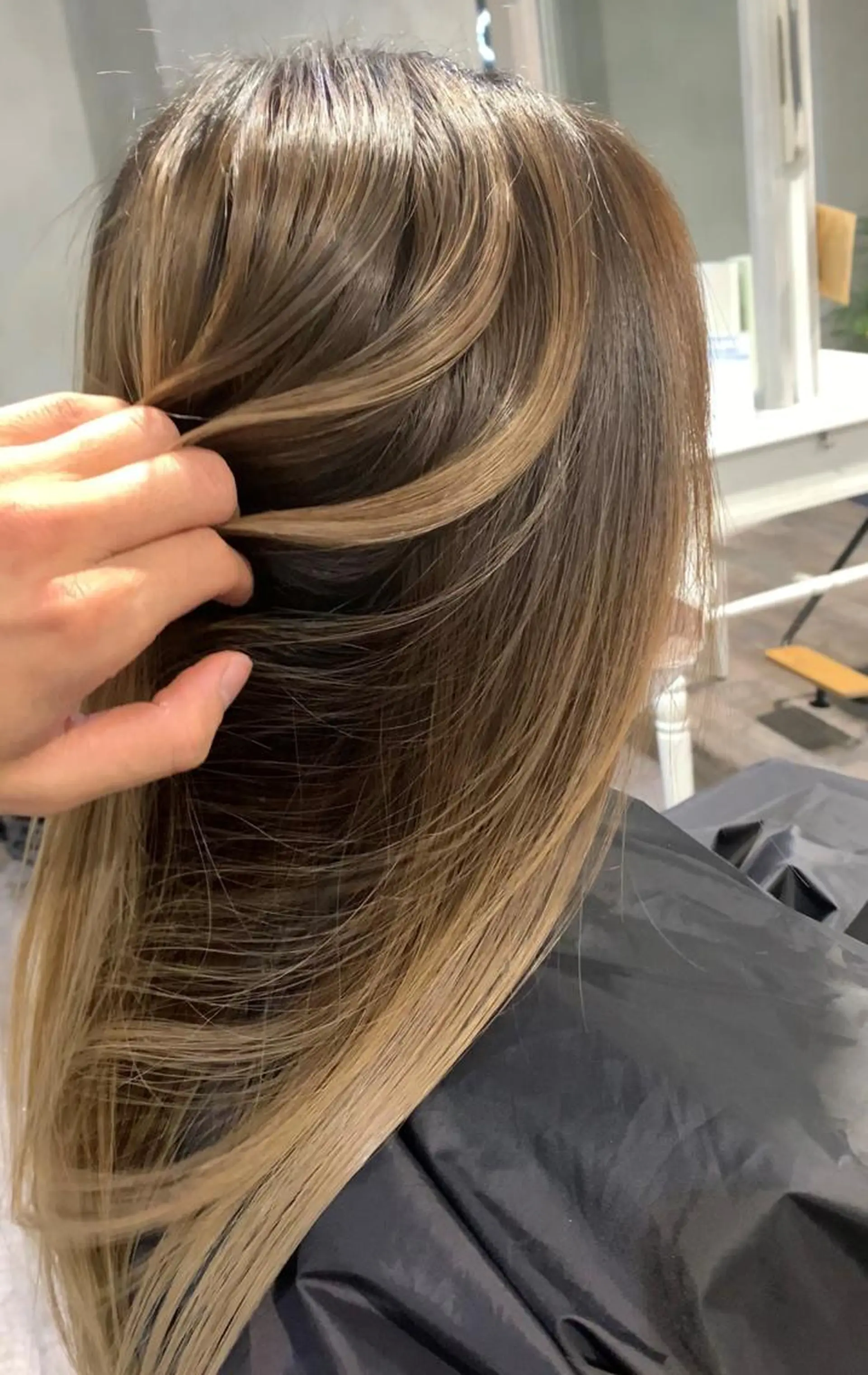 ロング ＦＵＮＩＣ ファニックのヘアスタイル