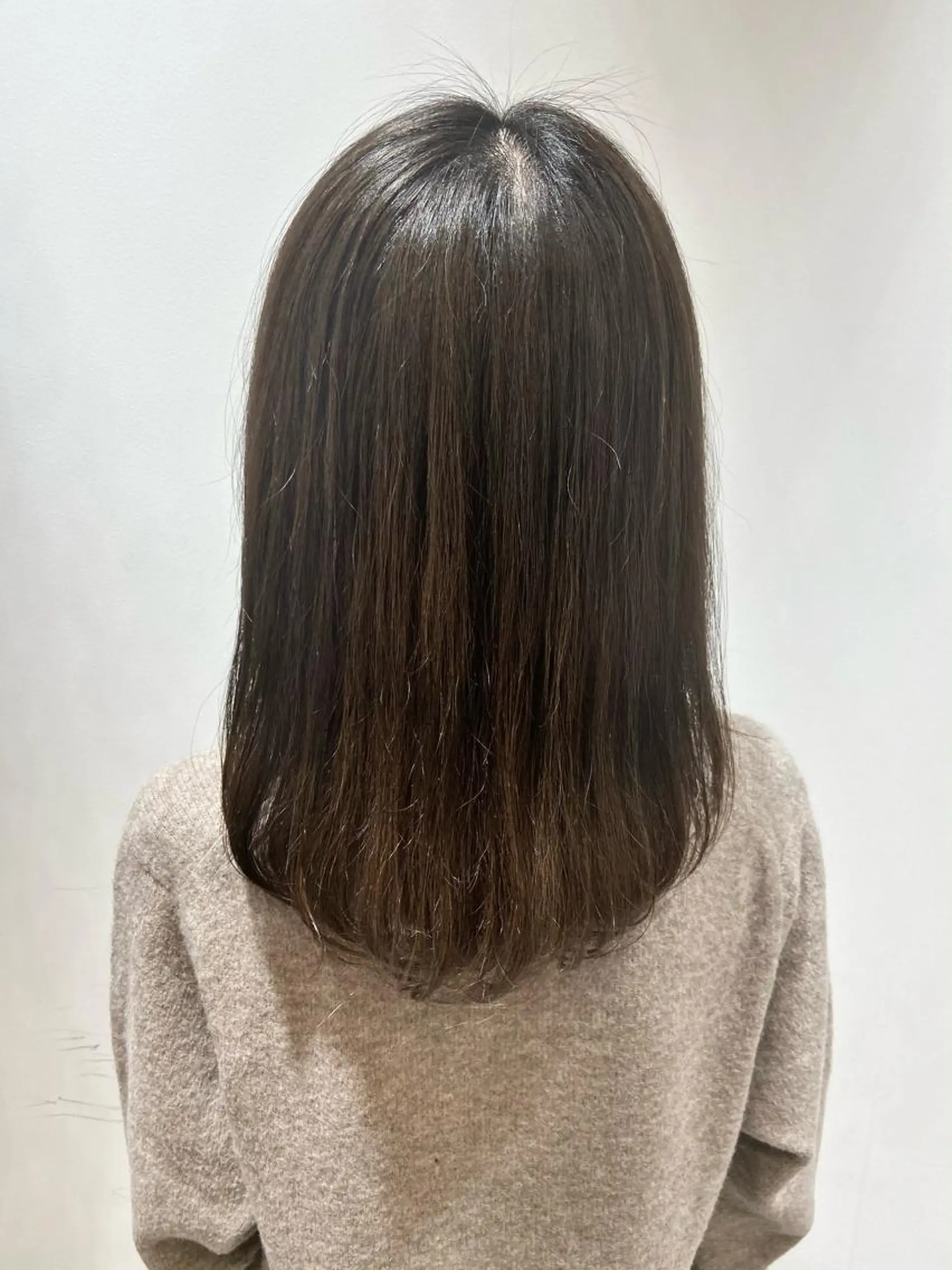 ミディアム カラー カット ヘアカラー トリートメント 🐺ウルフ/レイヤー 似合わせ‎🤍沙羅のヘアスタイル