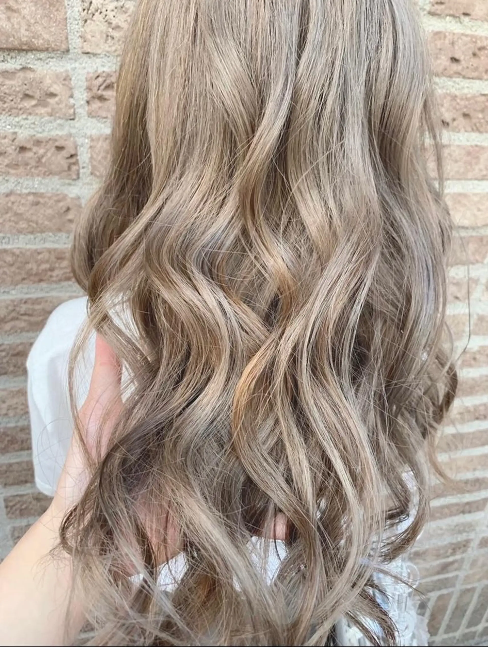 ロング ヘアカラー 池口ゆい ✨髪質改善✨のヘアスタイル