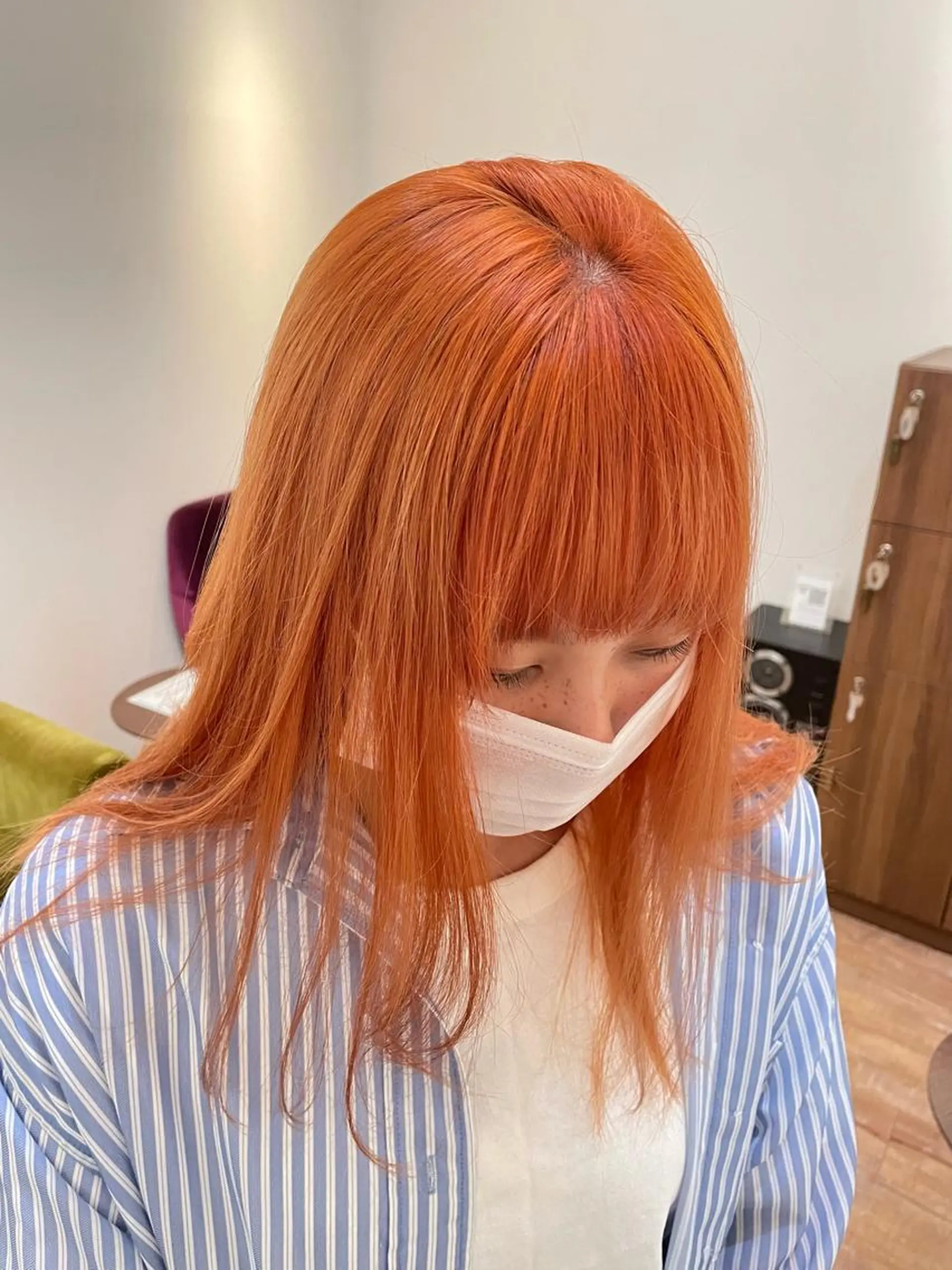 セミロング カラー オレンジ 錦 茉李のヘアスタイル