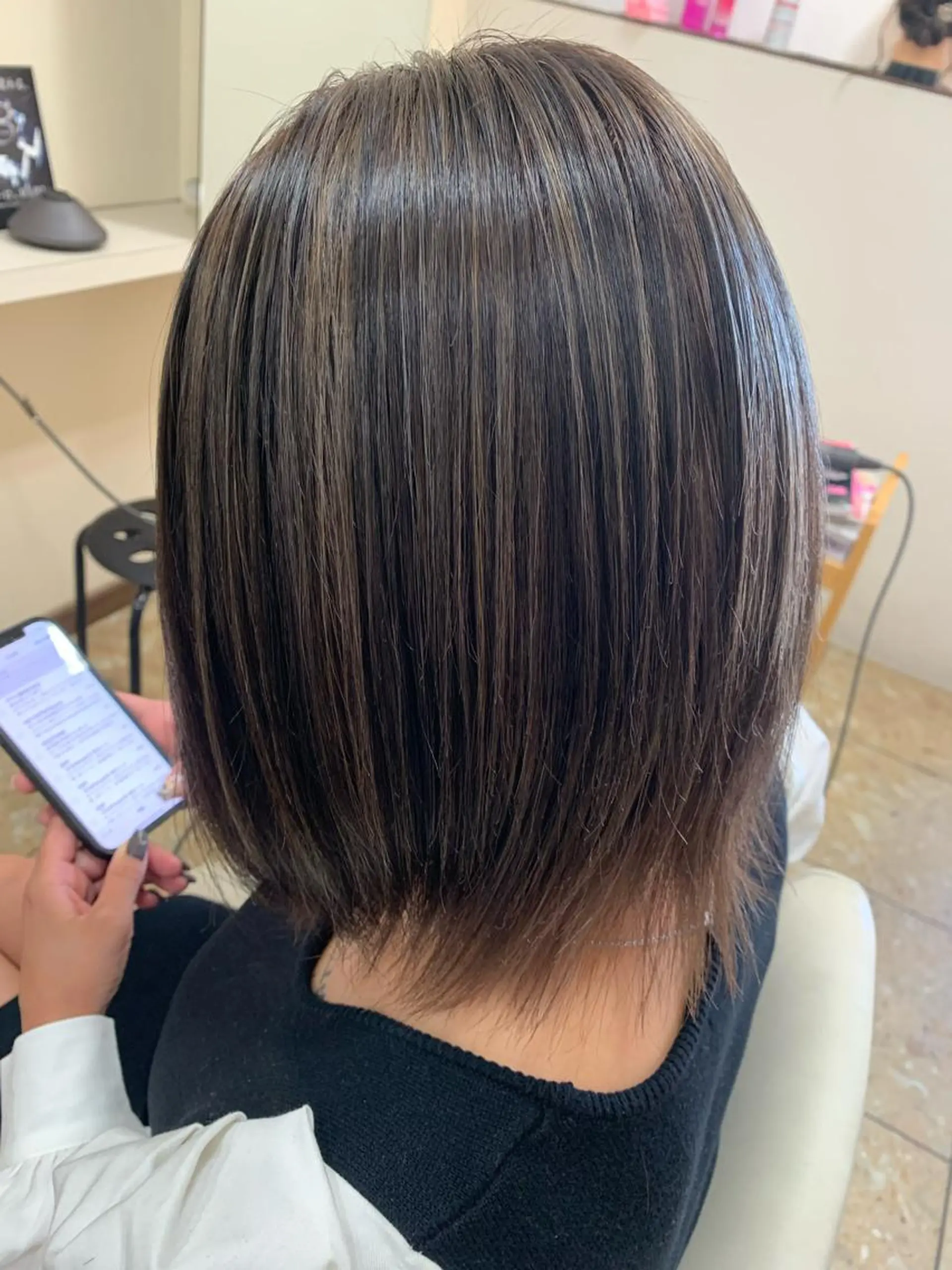 ミディアム カラー ハイライトカラー ハイライト ヘアカラー ヘアーサロンaxia所属・上田 英樹のヘアスタイル