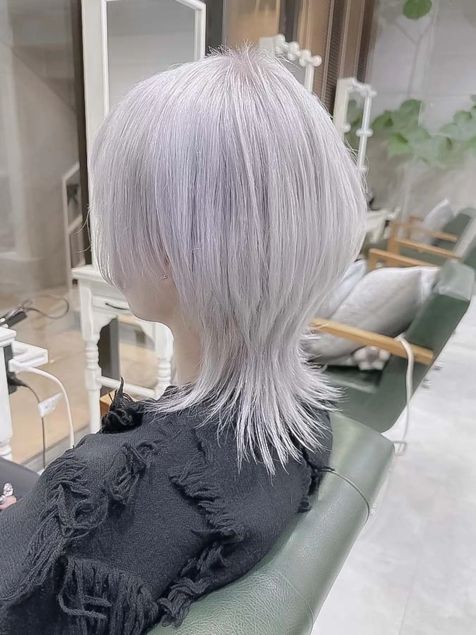 ショート カラー ヘアアレンジ メンズ メンズブリーチ メンズハイトーン ブリーチ ケアブリーチ 透明感カラー Days 透明感カラーのヘアスタイル