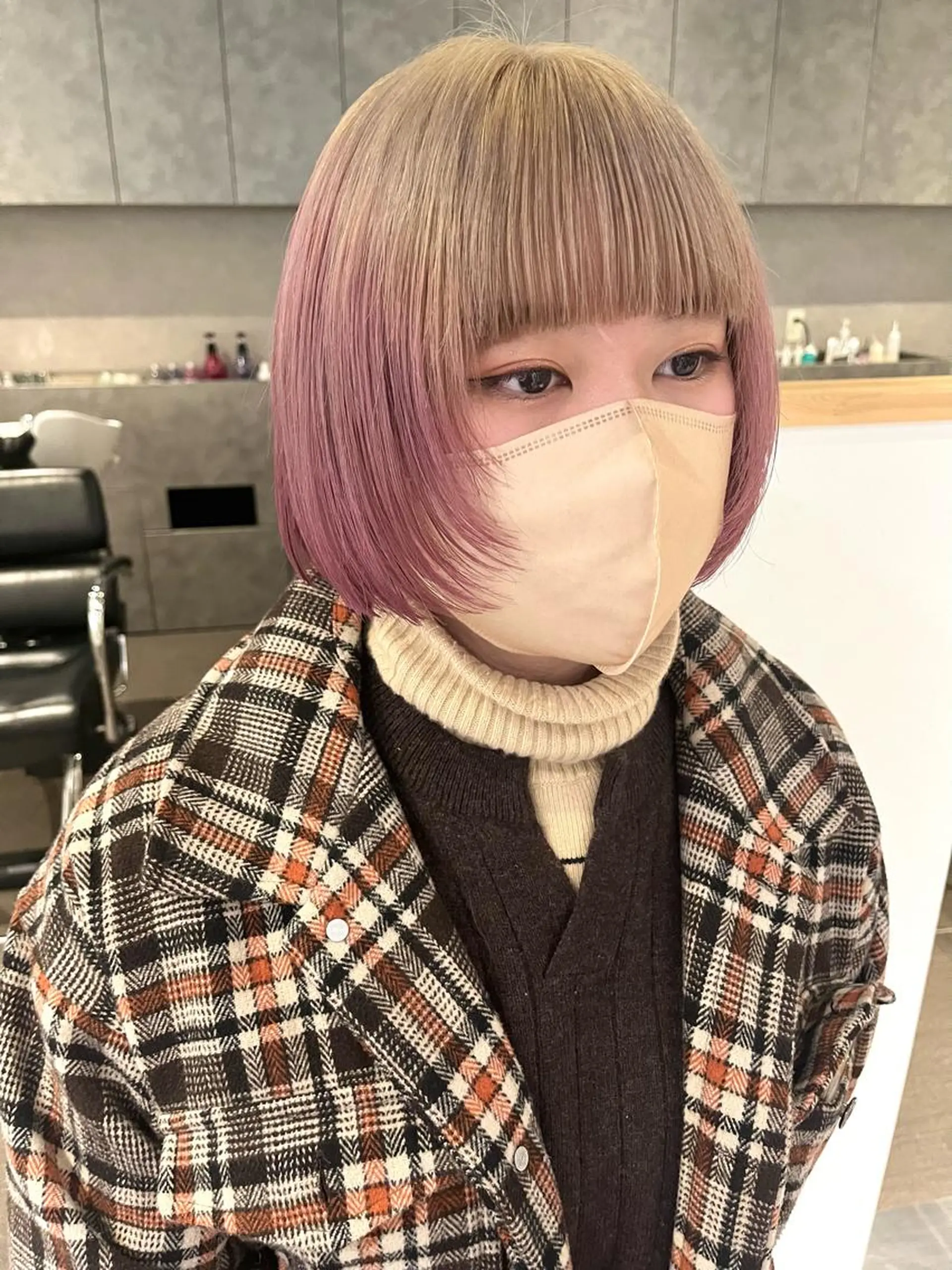 ショート カラー ベージュカラー デザインカラー グラデーションカラー ピンクカラー ボブ カット ヘアカラー 桃果 momokaのヘアスタイル