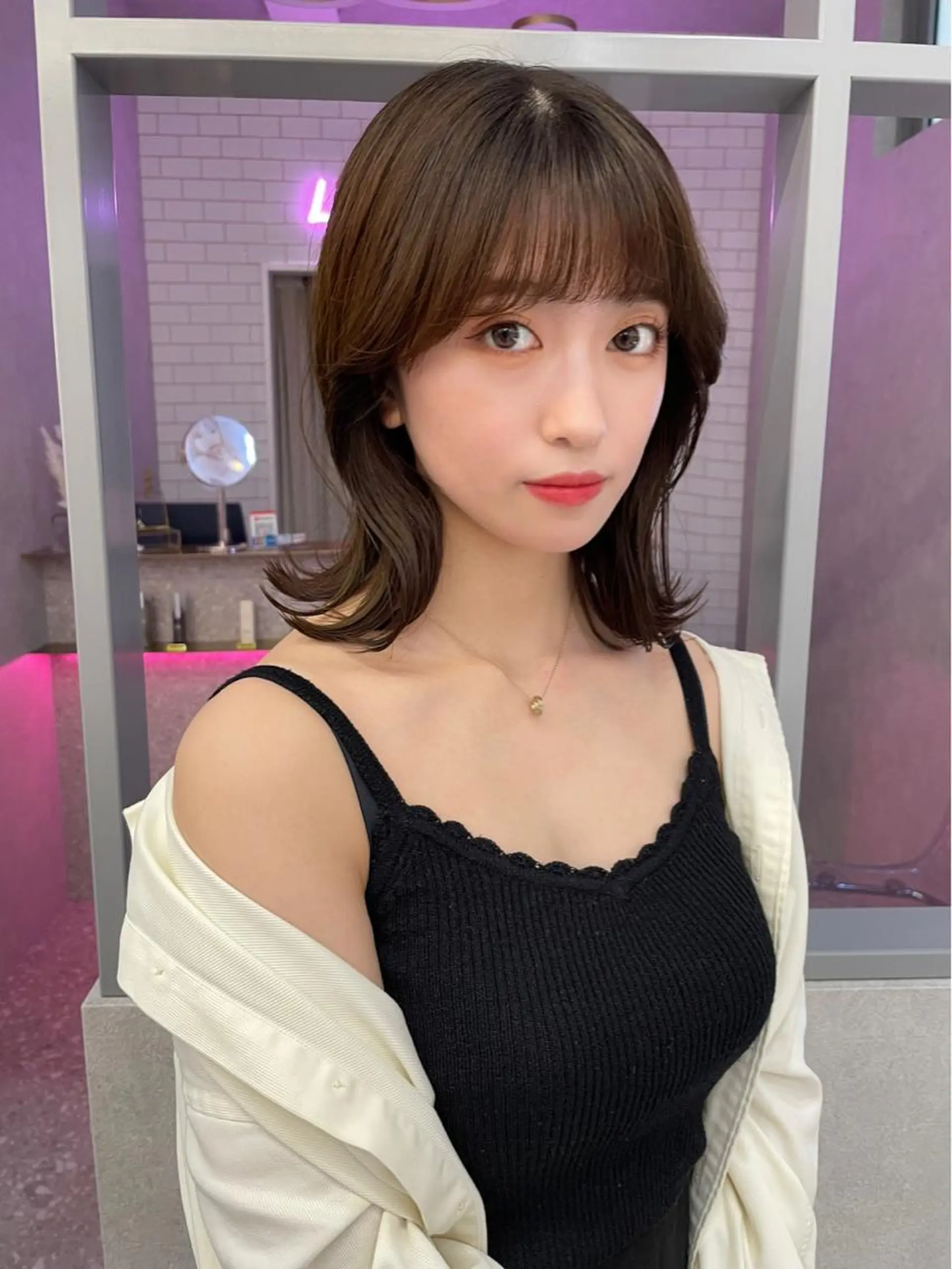 ミディアム 顔周りカット Lond  lea 🦋ayana🦋のヘアスタイル