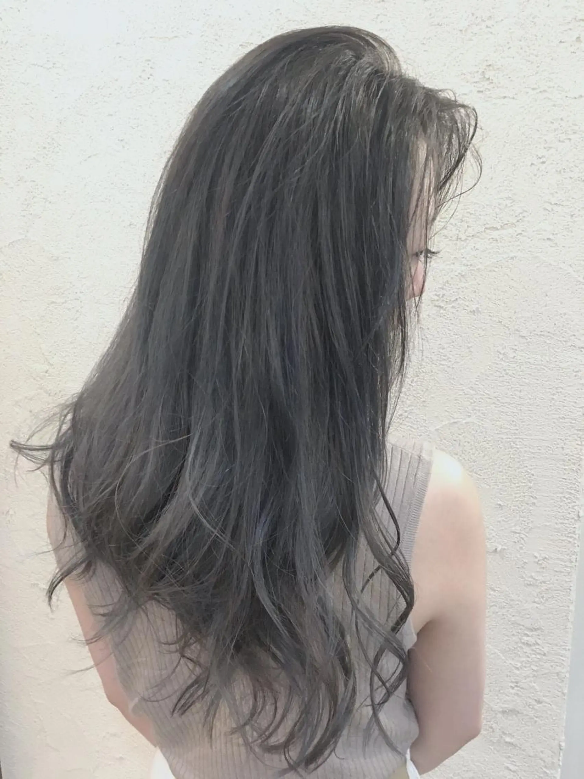 ロング カラー ヘアアレンジ ベージュカラー ペールベージュ TAKA 髪質改善のヘアスタイル