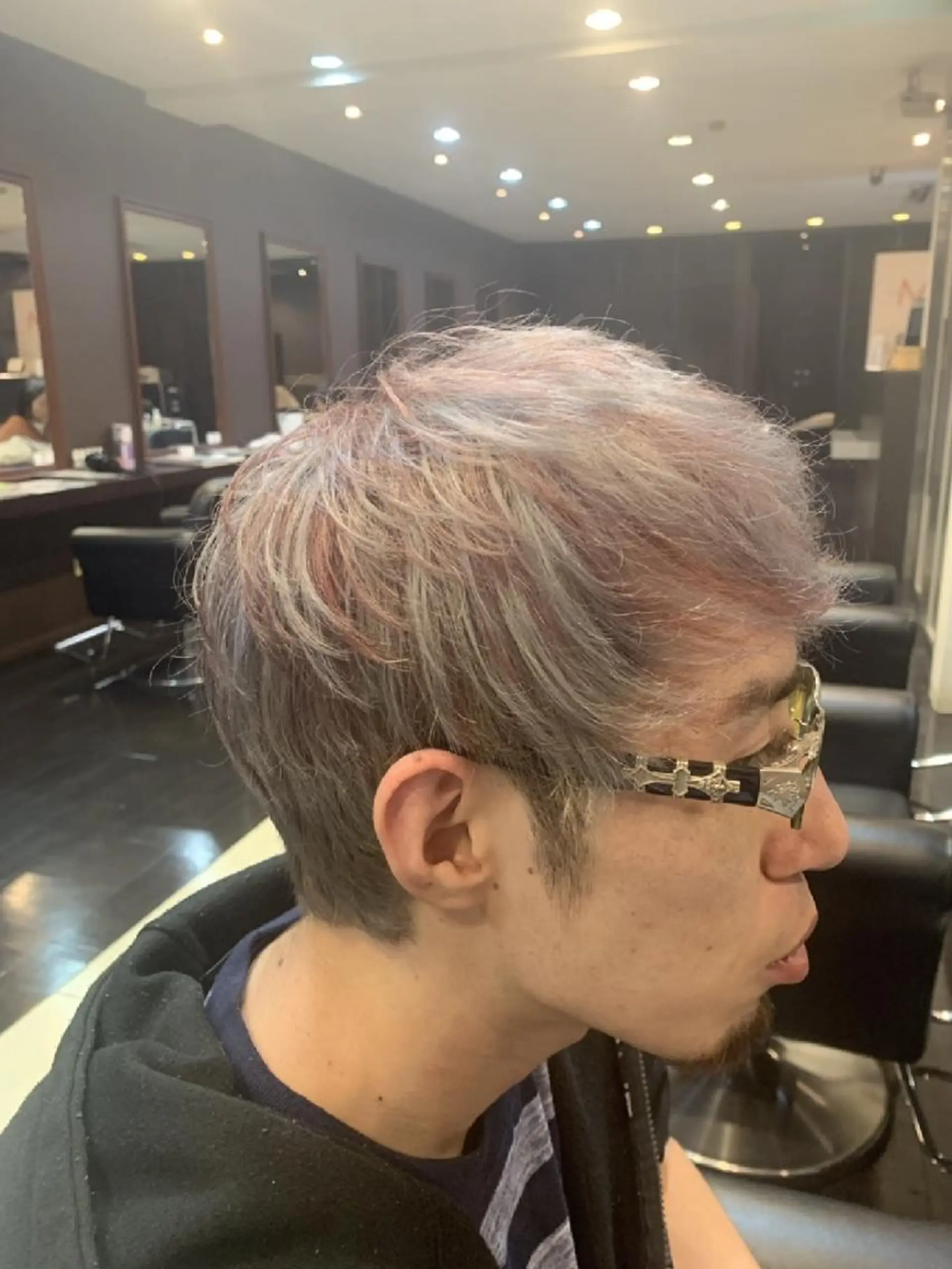 メンズ カラー メンズブリーチ メンズメッシュ ブリーチ メッシュ シルバー clear - style所属・前之園 ひかるのヘアスタイル