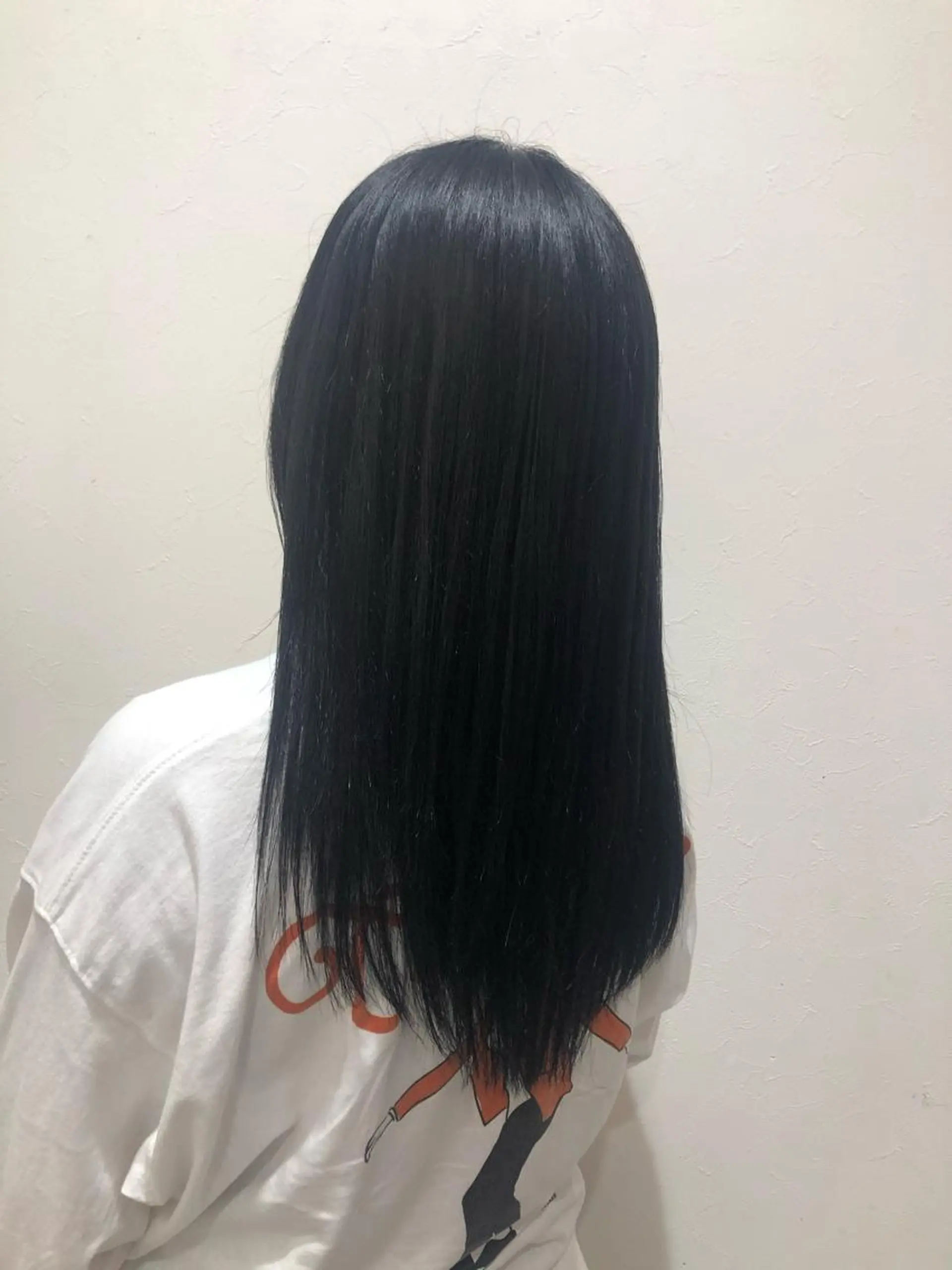 ロング カラー アッシュ アッシュグレー ロング カット 縮毛矯正 hair salon A 【エース】所属・🫧高鹿汰一髪質改善 /白髪ぼかし🫧のヘアスタイル