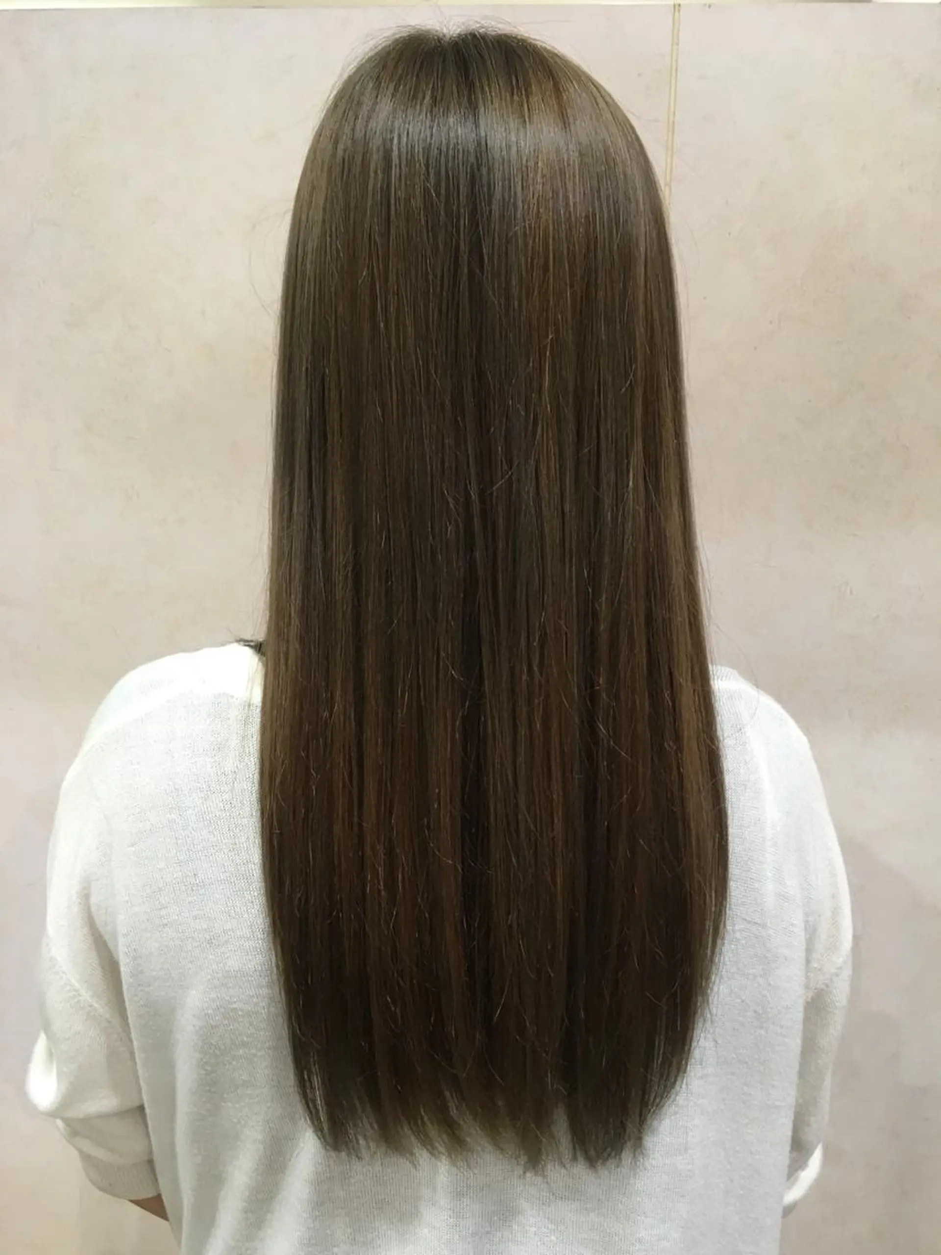 セミロング ロング カラー アッシュ ネイビーカラー TAKA 髪質改善のヘアスタイル