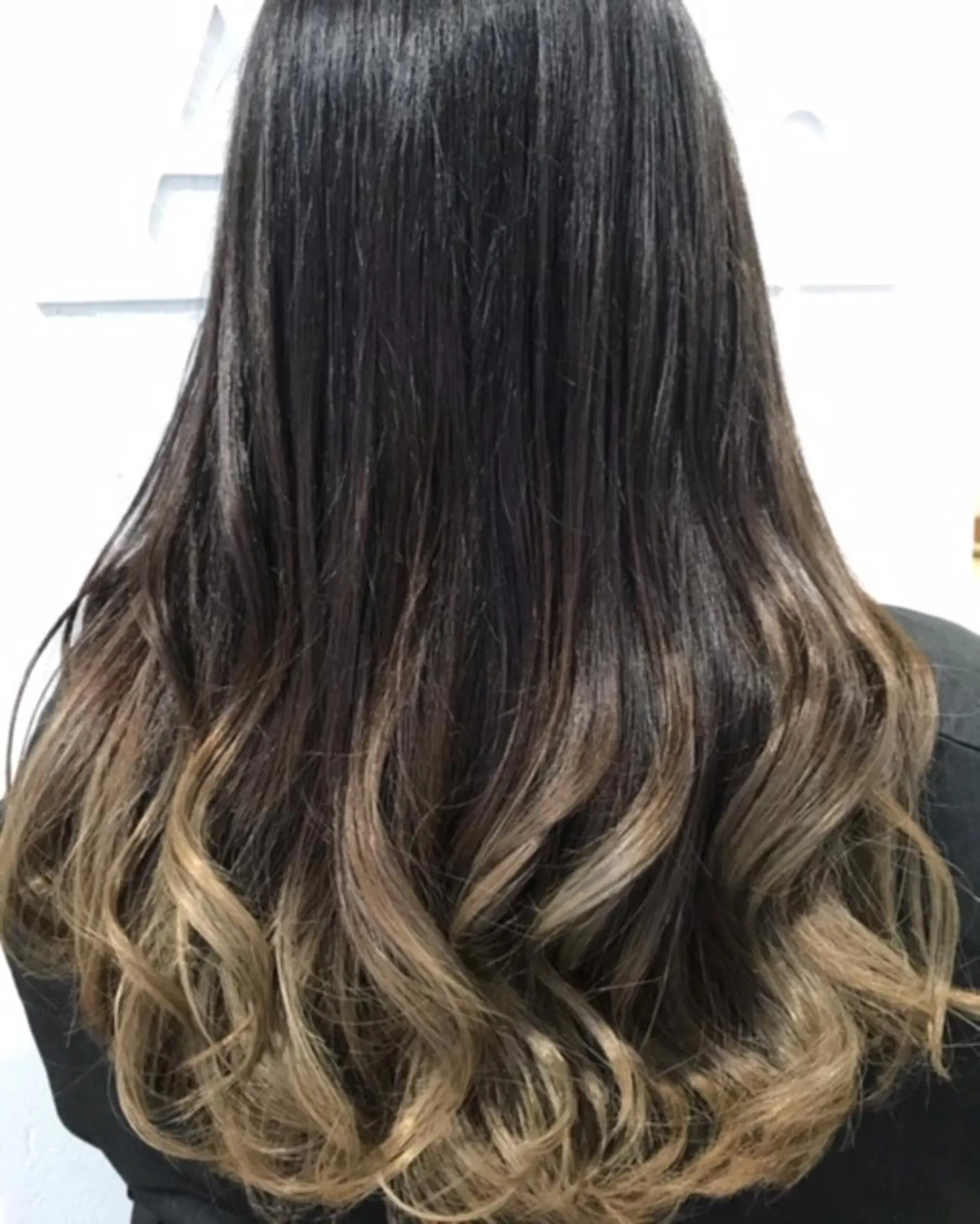 ロング カラー 齊藤 久恵のヘアスタイル