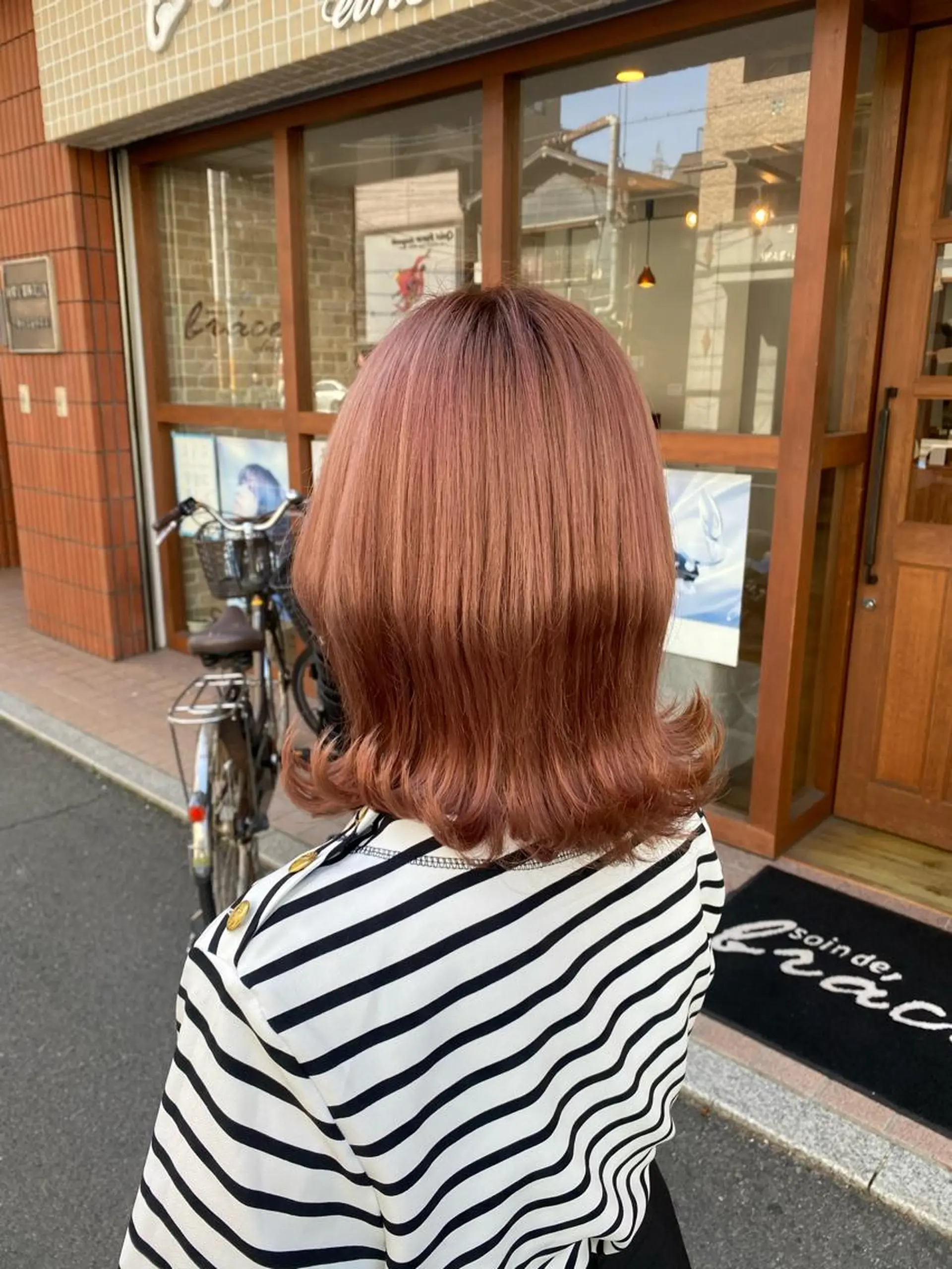 ミディアム カラー ベージュカラー ピンクカラー ピンクベージュ カット ヘアカラー 縮毛矯正とブリーチ /杉村凜汰郎のヘアスタイル