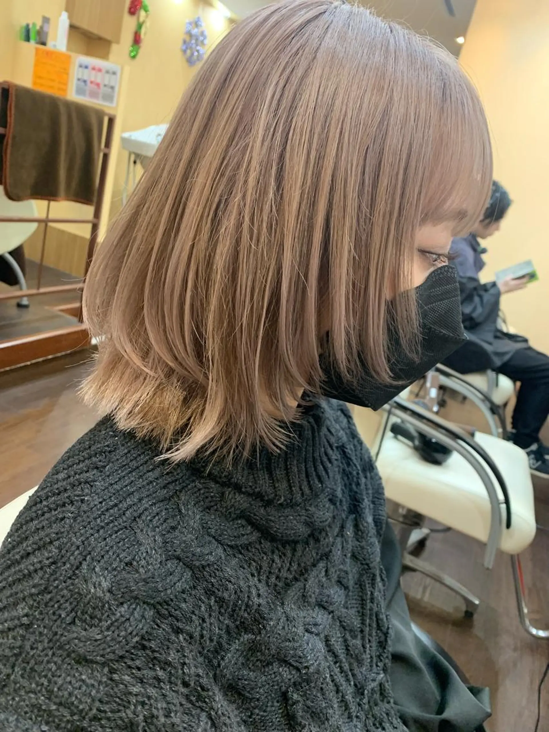ミディアム ヘアアレンジ ウルフカット 今村公介 ブリーチ特化、派手髪のヘアスタイル
