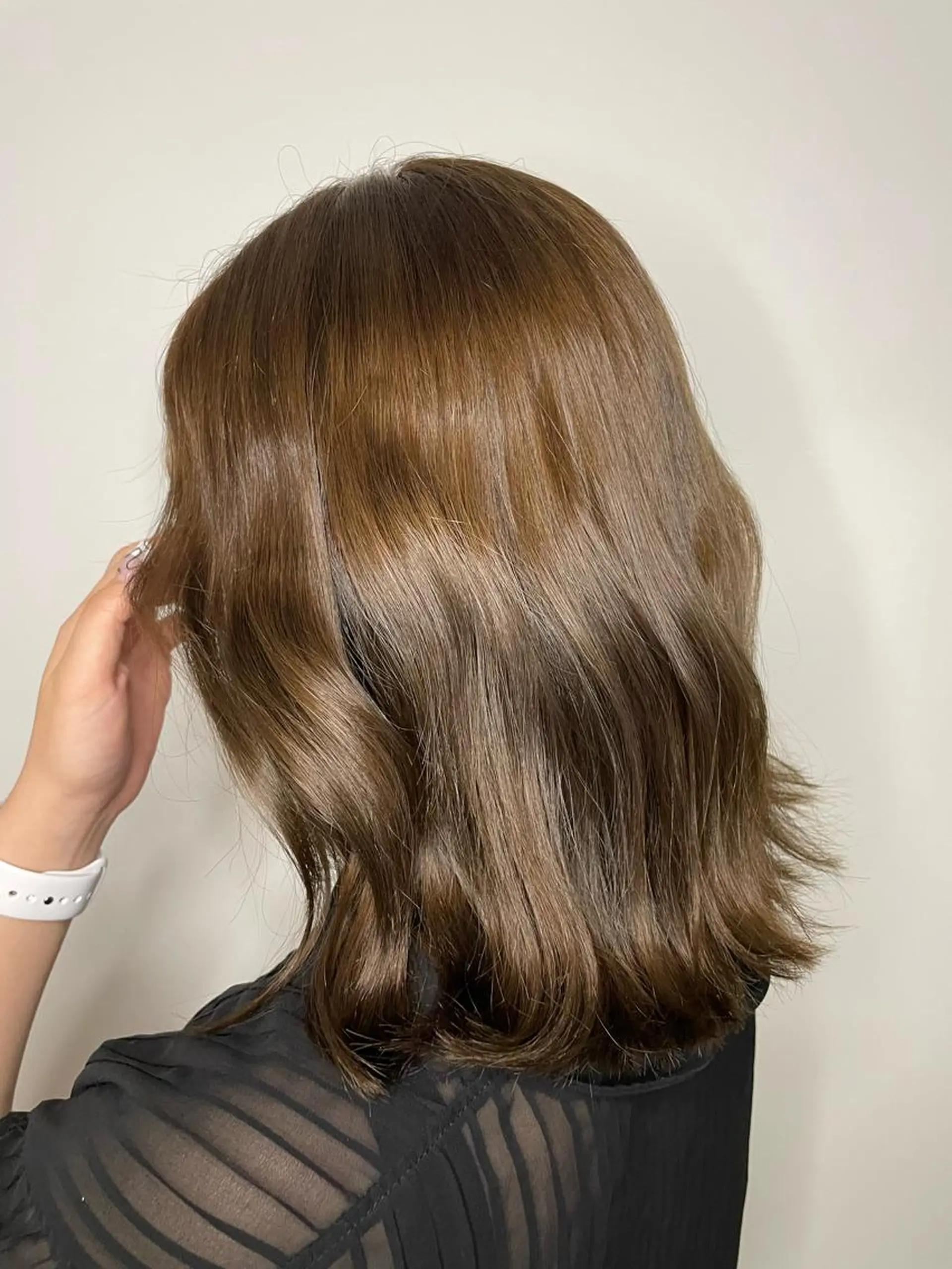 ミディアム カラー ベージュカラー ブリーチ ash  takasaki所属・大塚 友茉のヘアスタイル