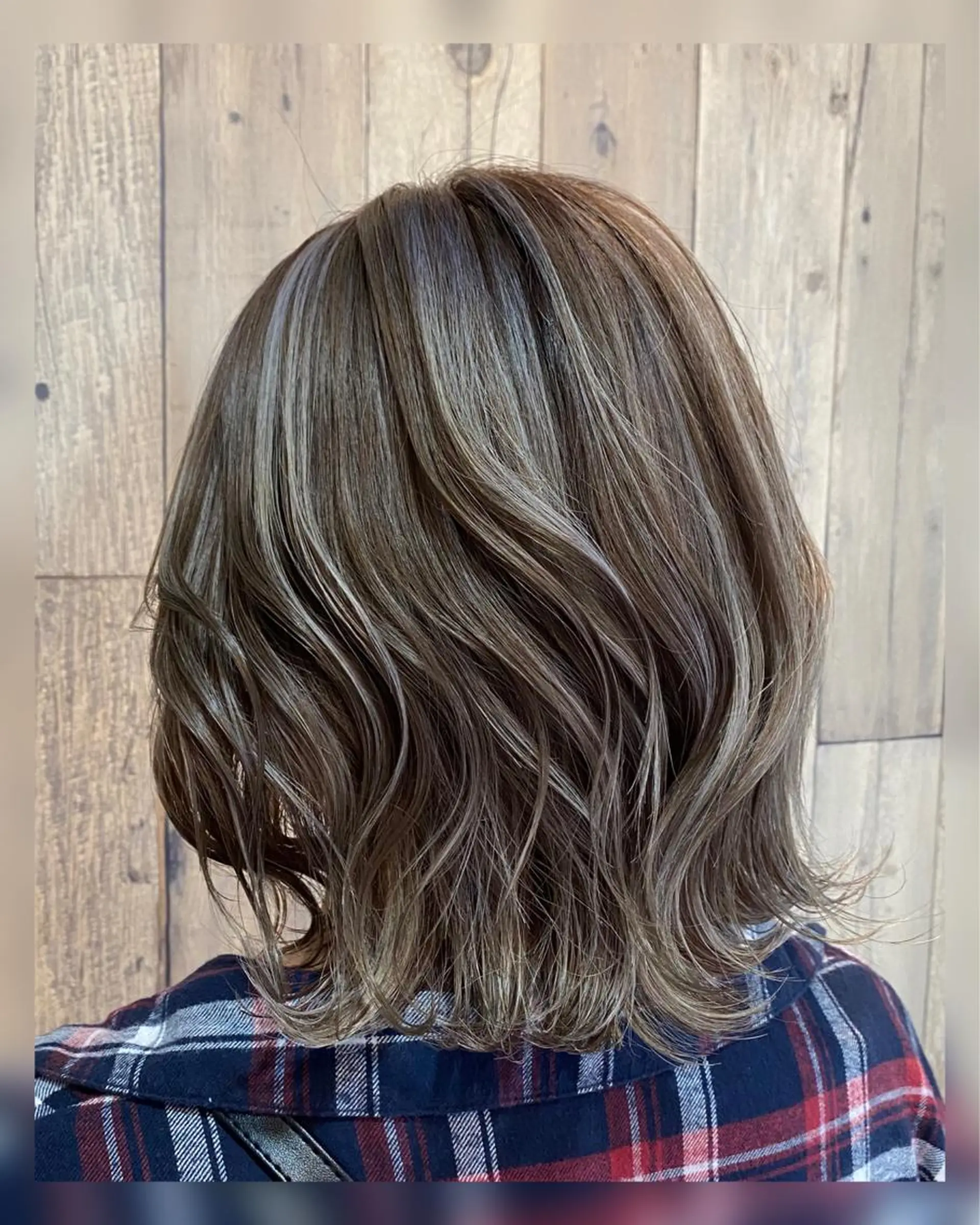 カラー ハイライトカラー LOHAS 関根真由美のヘアスタイル