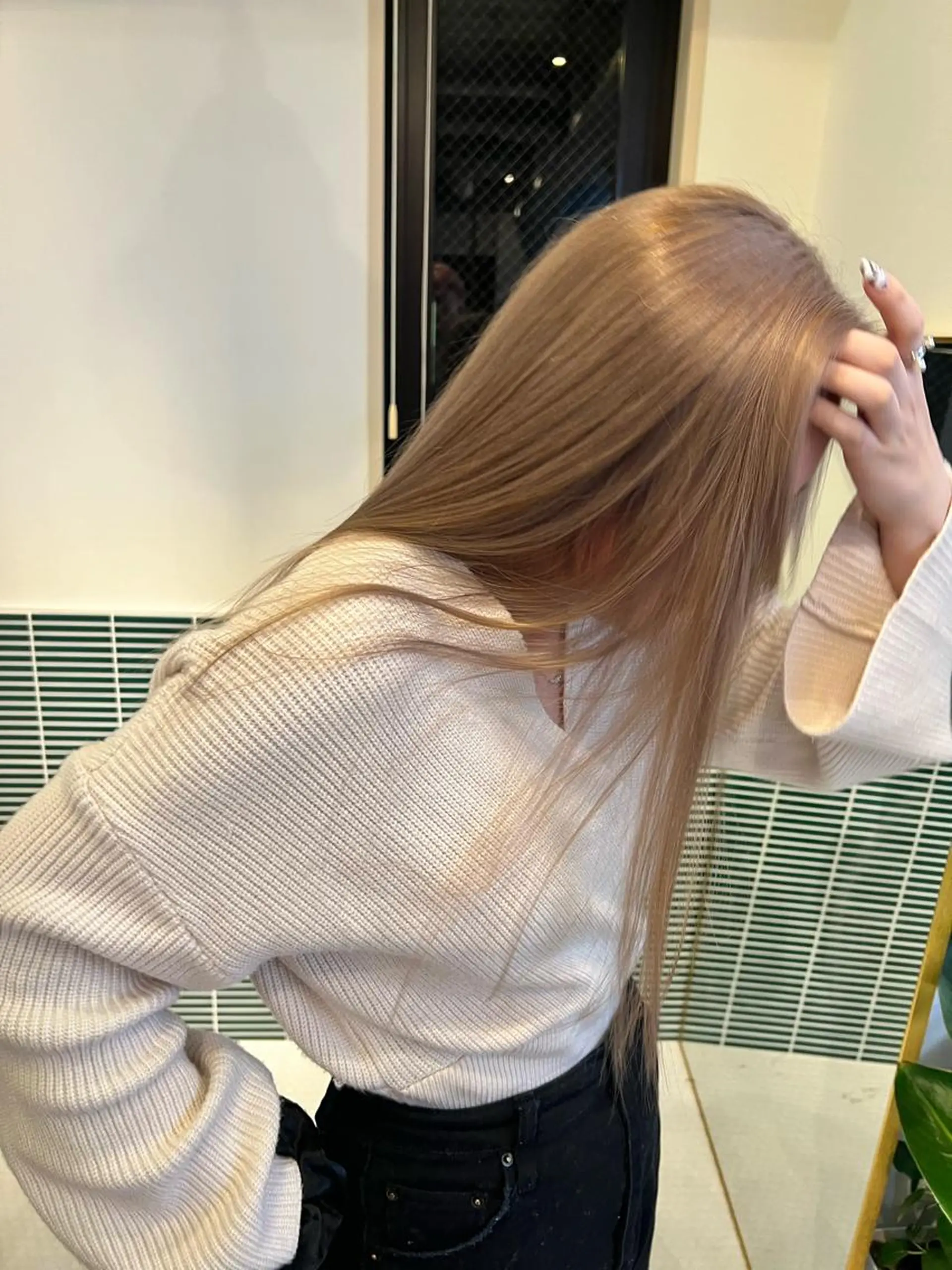 ロング カラー cope'u  emu所属・cope'u moneのヘアスタイル