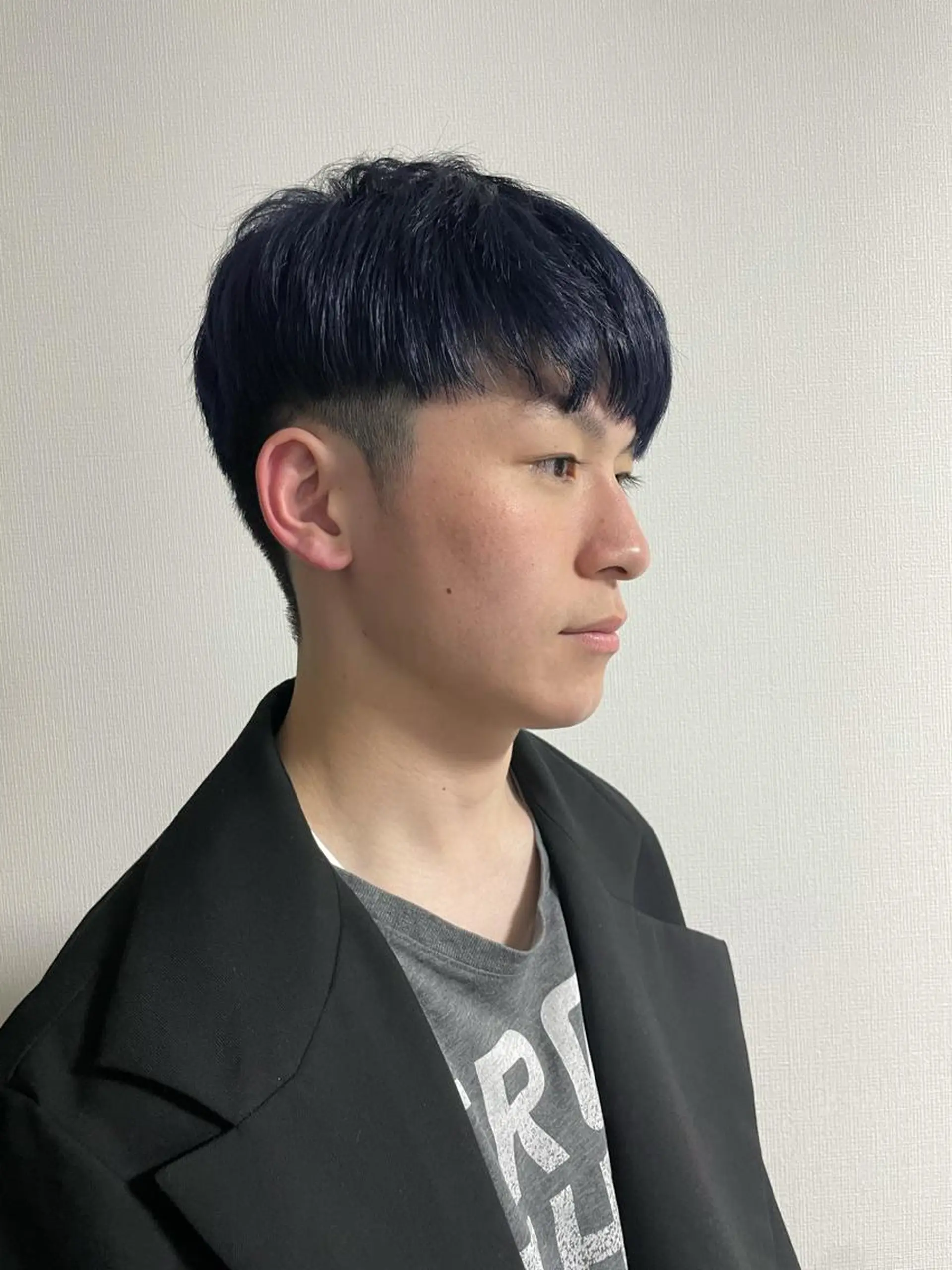 ショート カラー メンズ メンズブリーチ ブリーチ ネイビーカラー ブリーチ/縮毛矯正/ ボブ特化/よしきのヘアスタイル