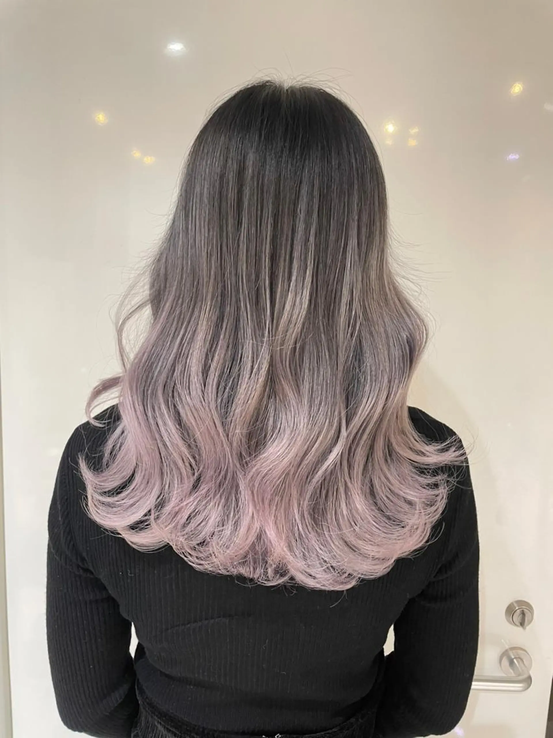 セミロング アッシュ アッシュブラック 公式 Ease by amble luxeのヘアスタイル