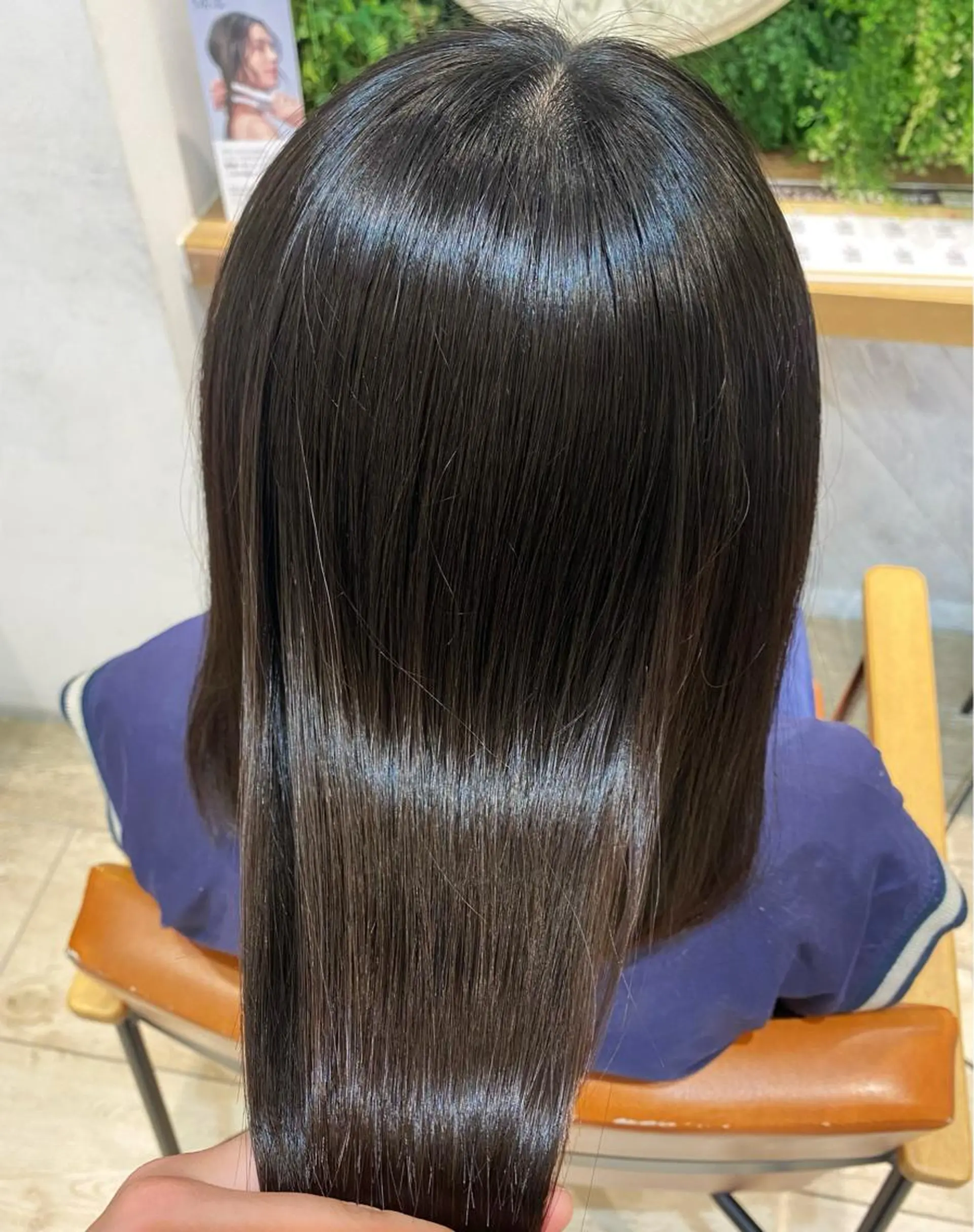 ロング 💙mai🫧 縮毛矯正・ハイライトのヘアスタイル