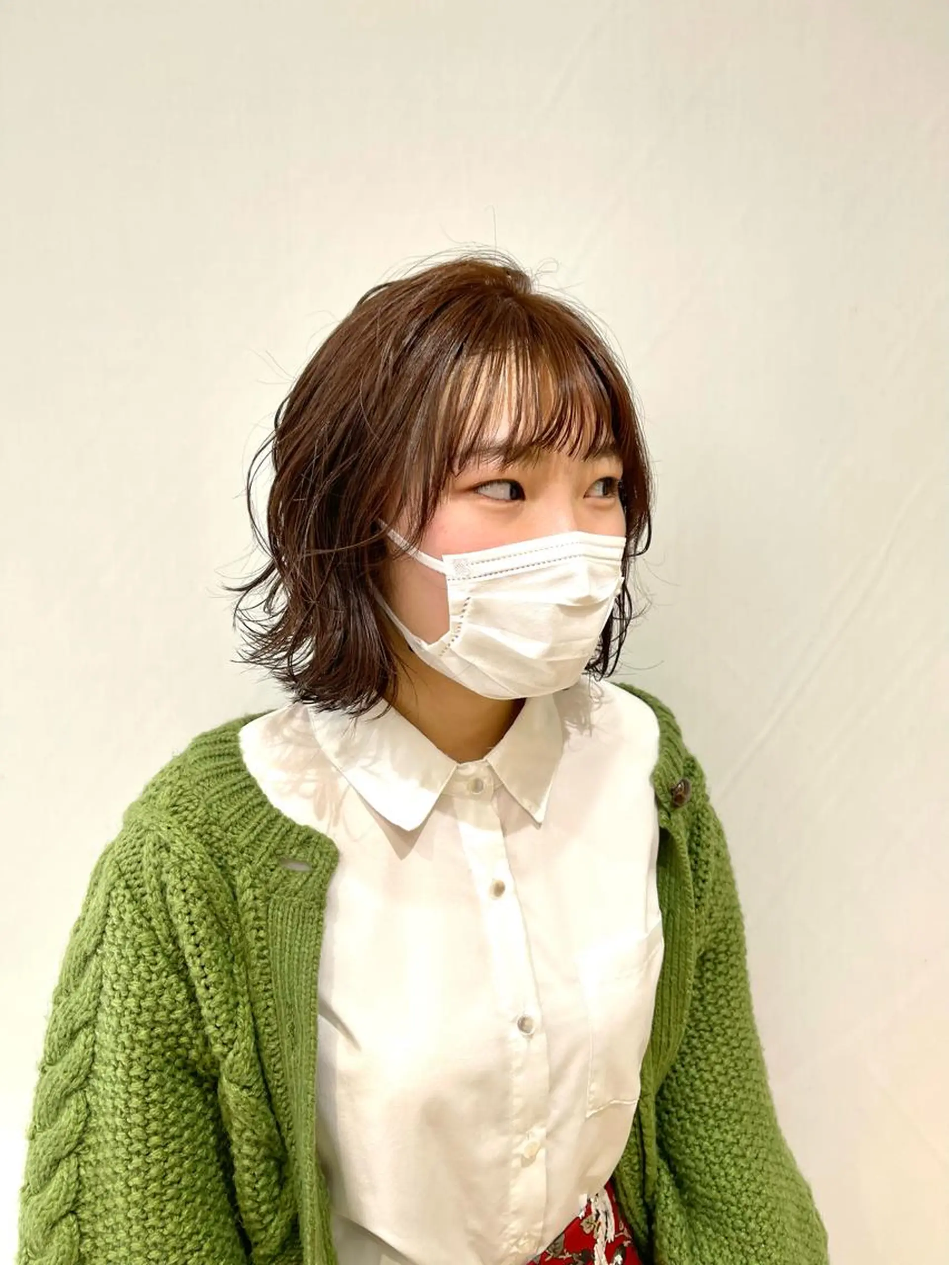 ミディアム カラー ベージュカラー ブリーチ ミルクティーベージュ ブリーチなしカラー カット ヘアカラー トリートメント 💎髪質改善王子💎 TOMOのヘアスタイル