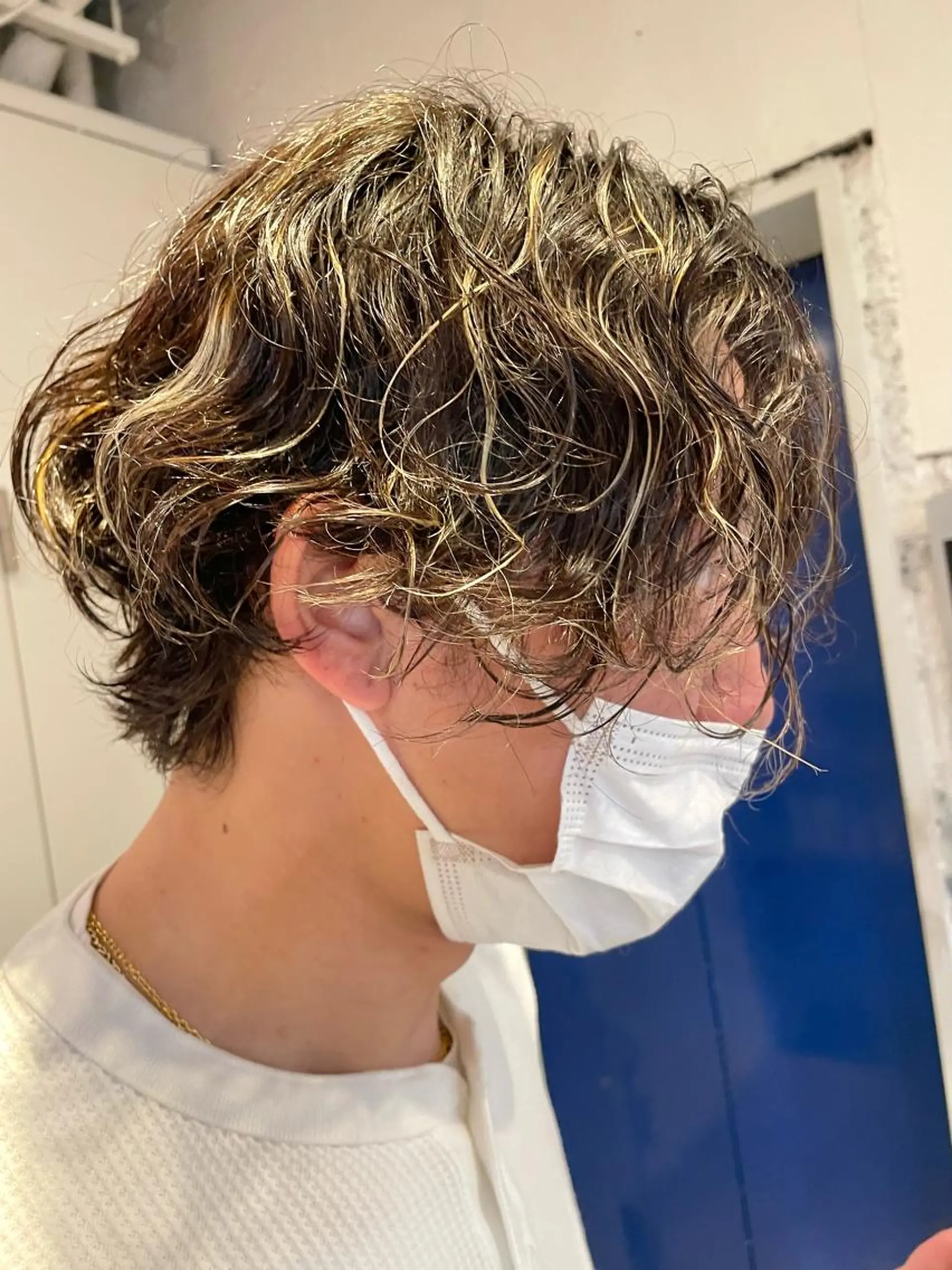 ショート カラー パーマ メンズ メンズハイライト メンズパーマ ハイライトカラー ハイライト レイヤー／似合わせ TAKUYAのヘアスタイル