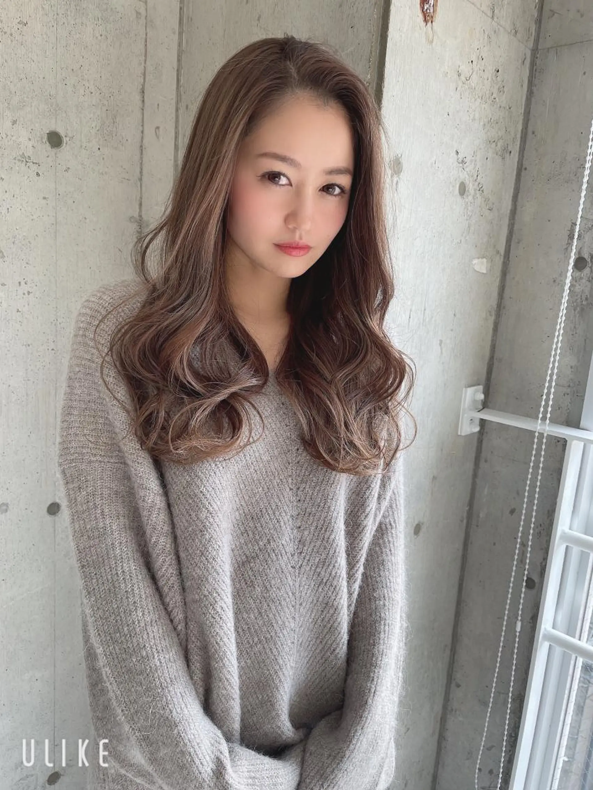 ロング カット 栗原 瑠世のヘアスタイル