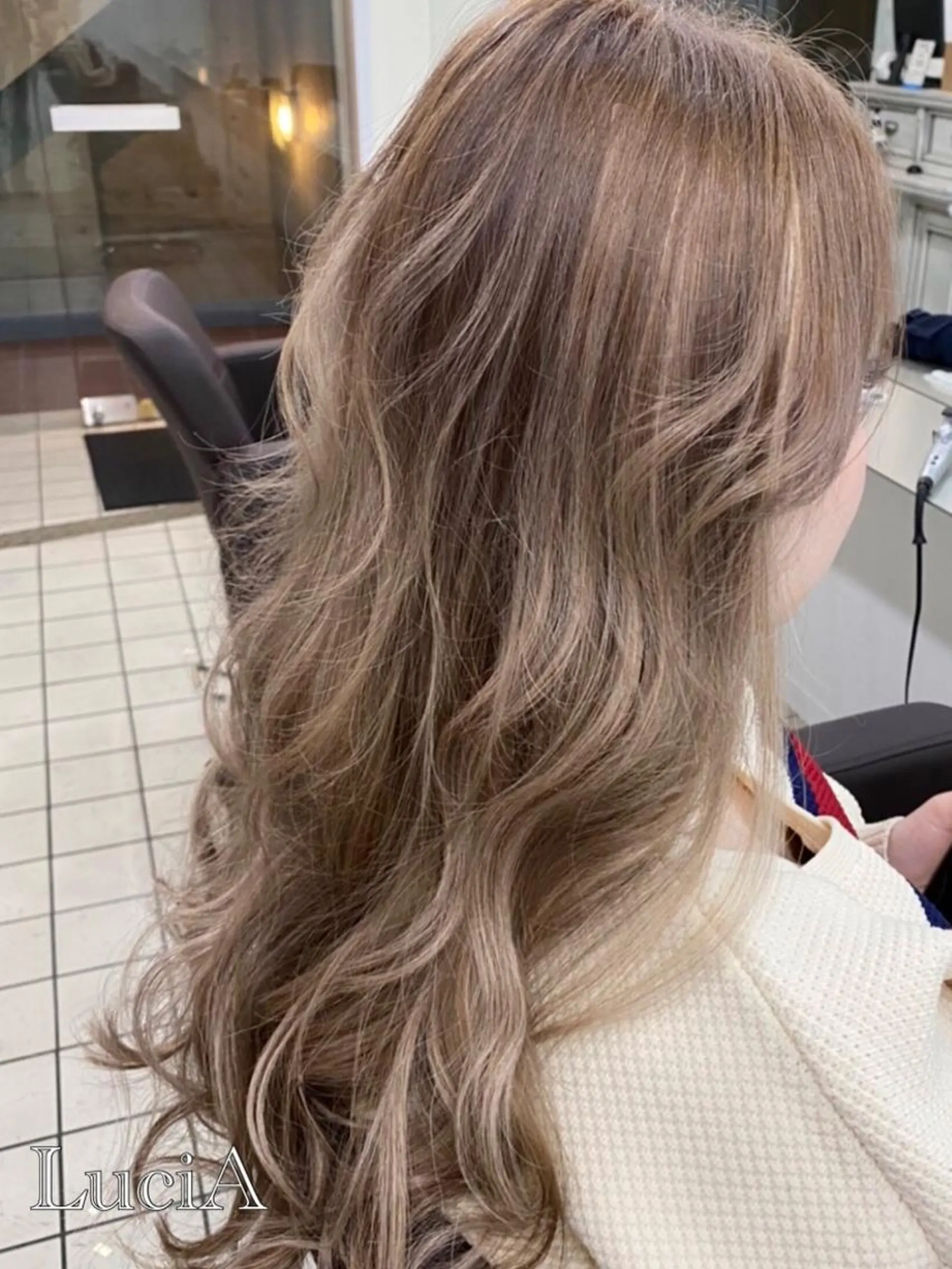 ロング カラー ヘアアレンジ シールエクステ アディクシーカラー バレイヤージュ ブリーチ ケアブリーチ LuciA/エクステ カラーのヘアスタイル