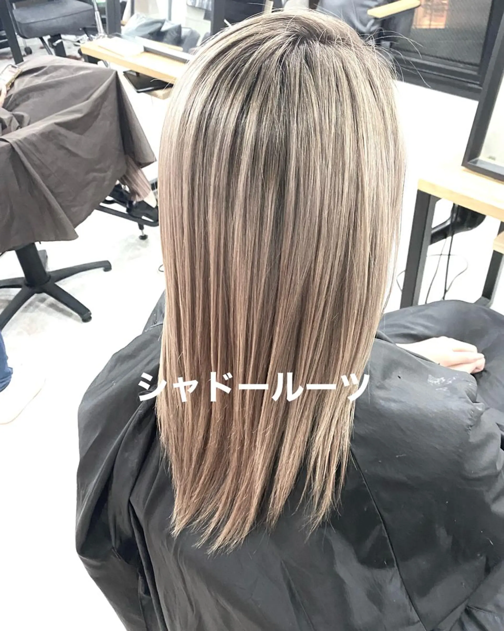 ミディアム カラー パーマ ヘアアレンジ シールエクステ アッシュ バレイヤージュ ベージュカラー ブリーチ L. OSAKAのヘアスタイル