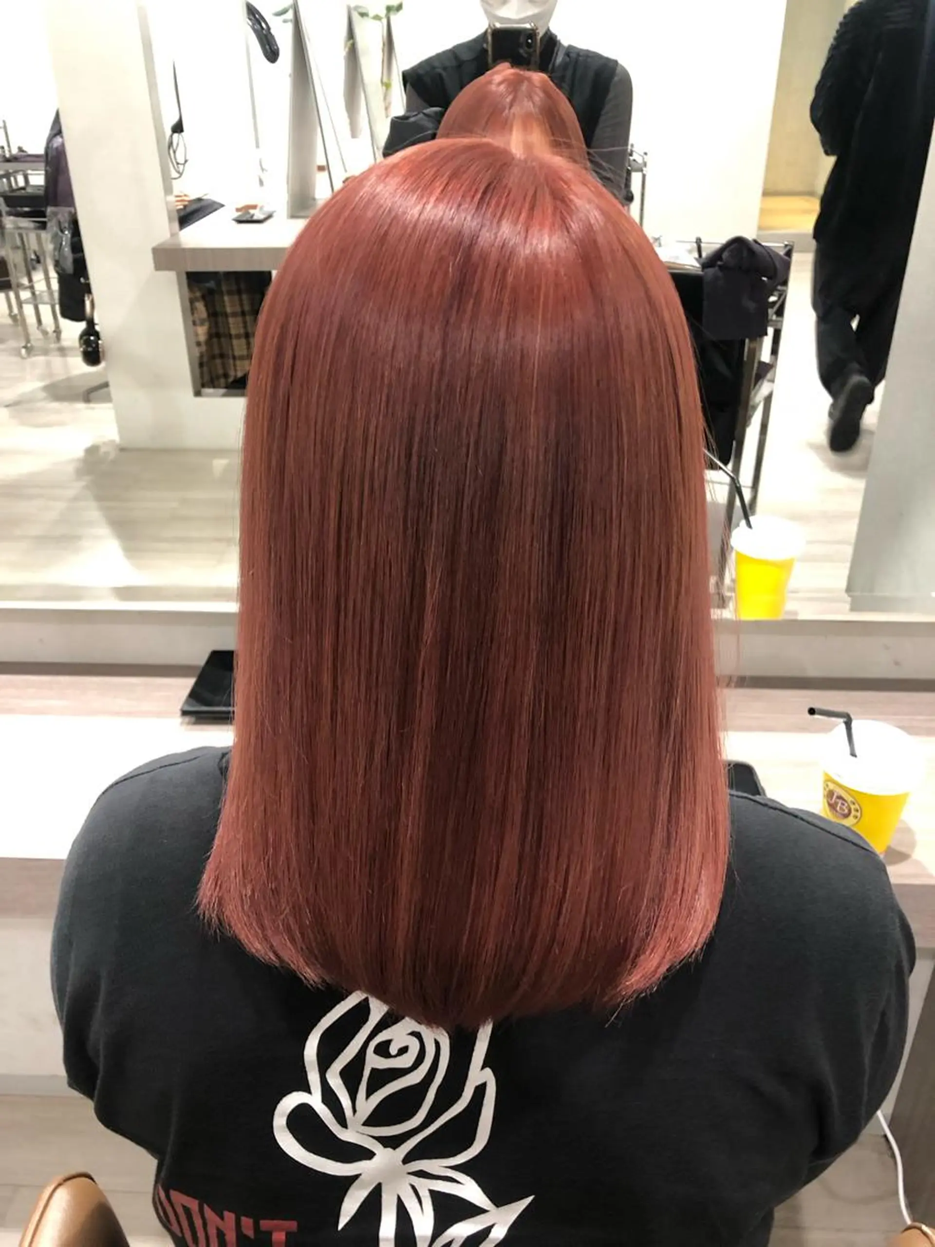 ミディアム カラー nex the salon所属・高橋 かのんのヘアスタイル