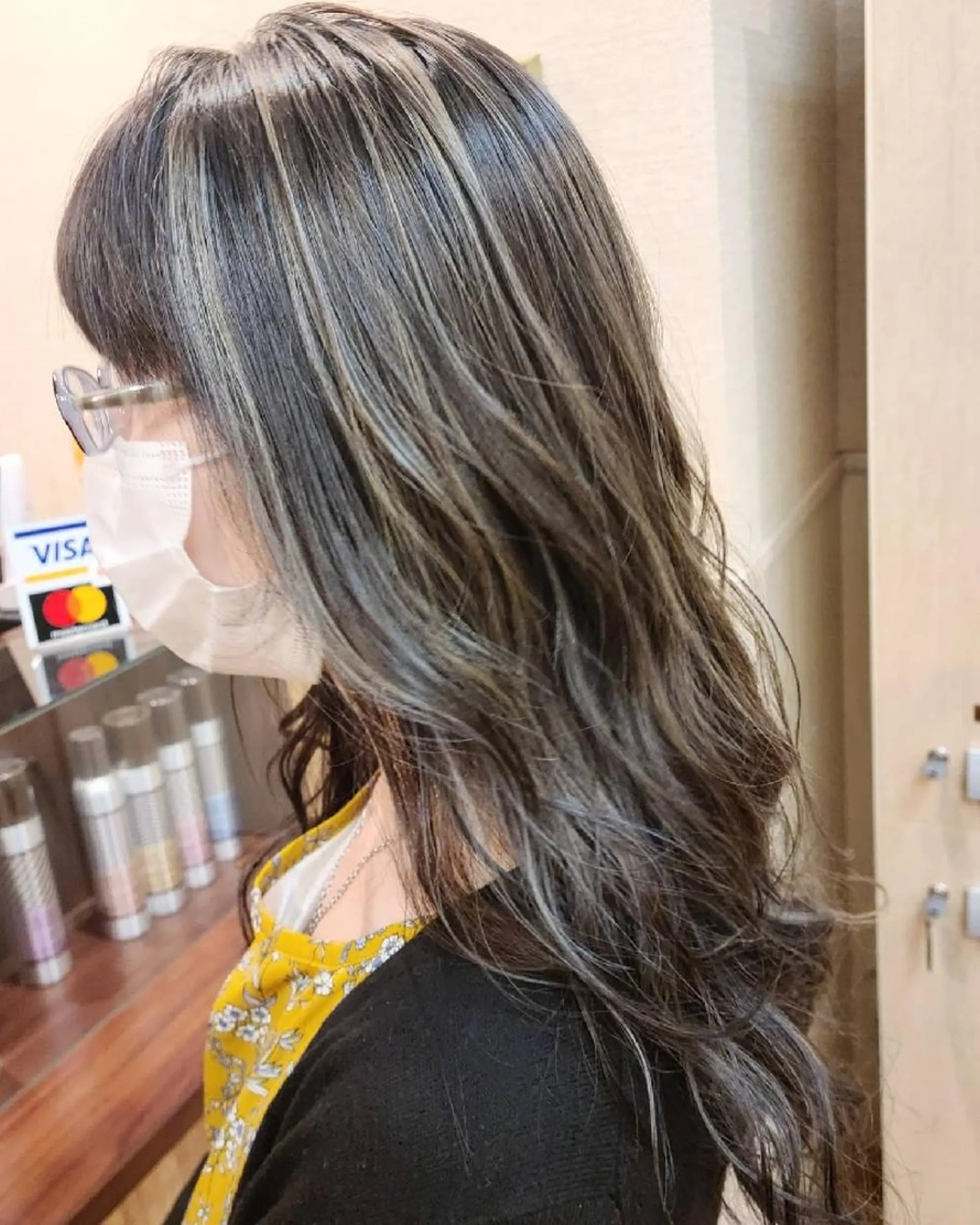 ロング カラー アッシュ ハイライトカラー ハイライト カット ヘアカラー 【ネウィ天王寺 】seiyaのヘアスタイル