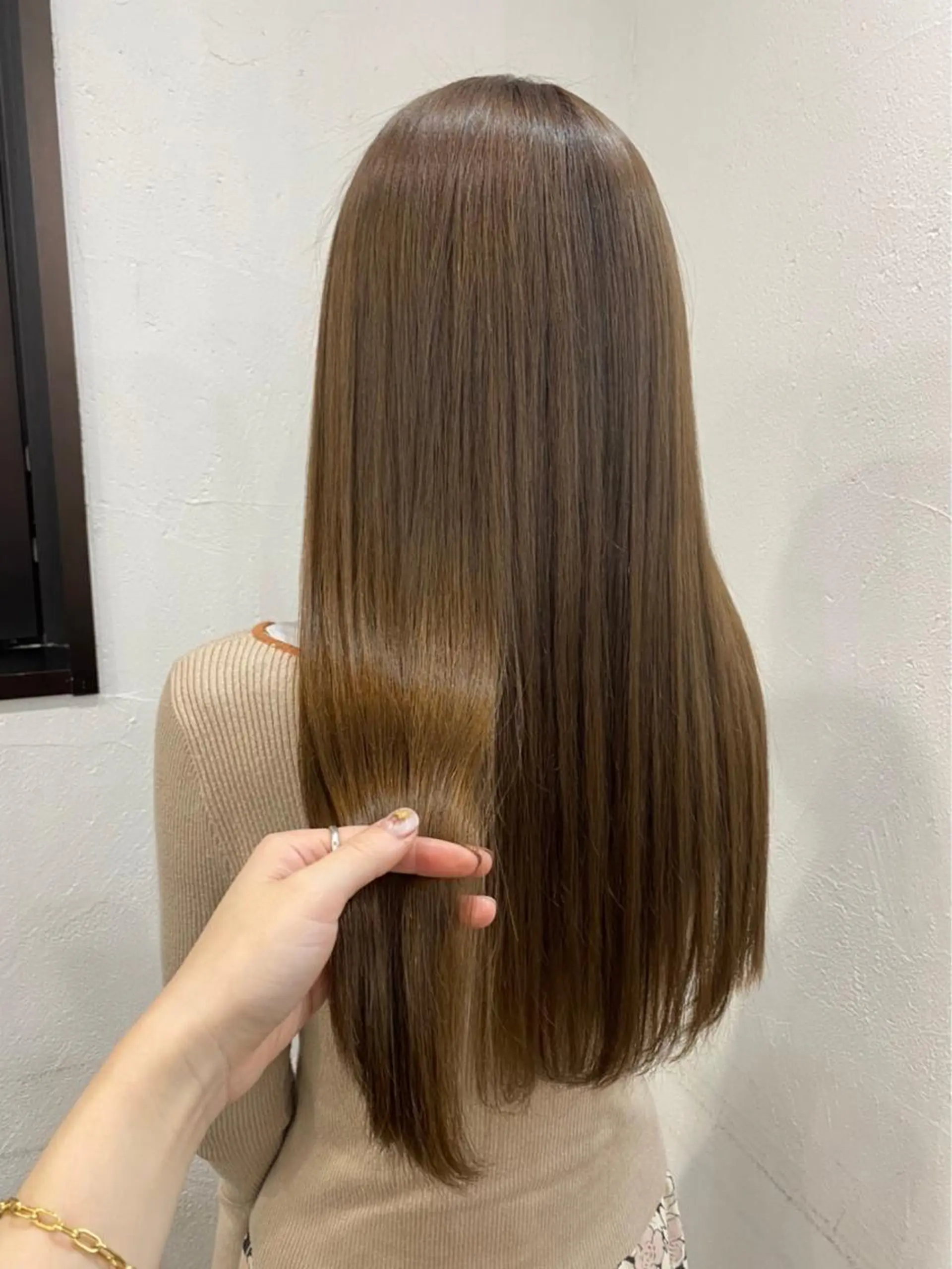 ロング トリートメント ブリーチダブルカラー 【koide】のヘアスタイル