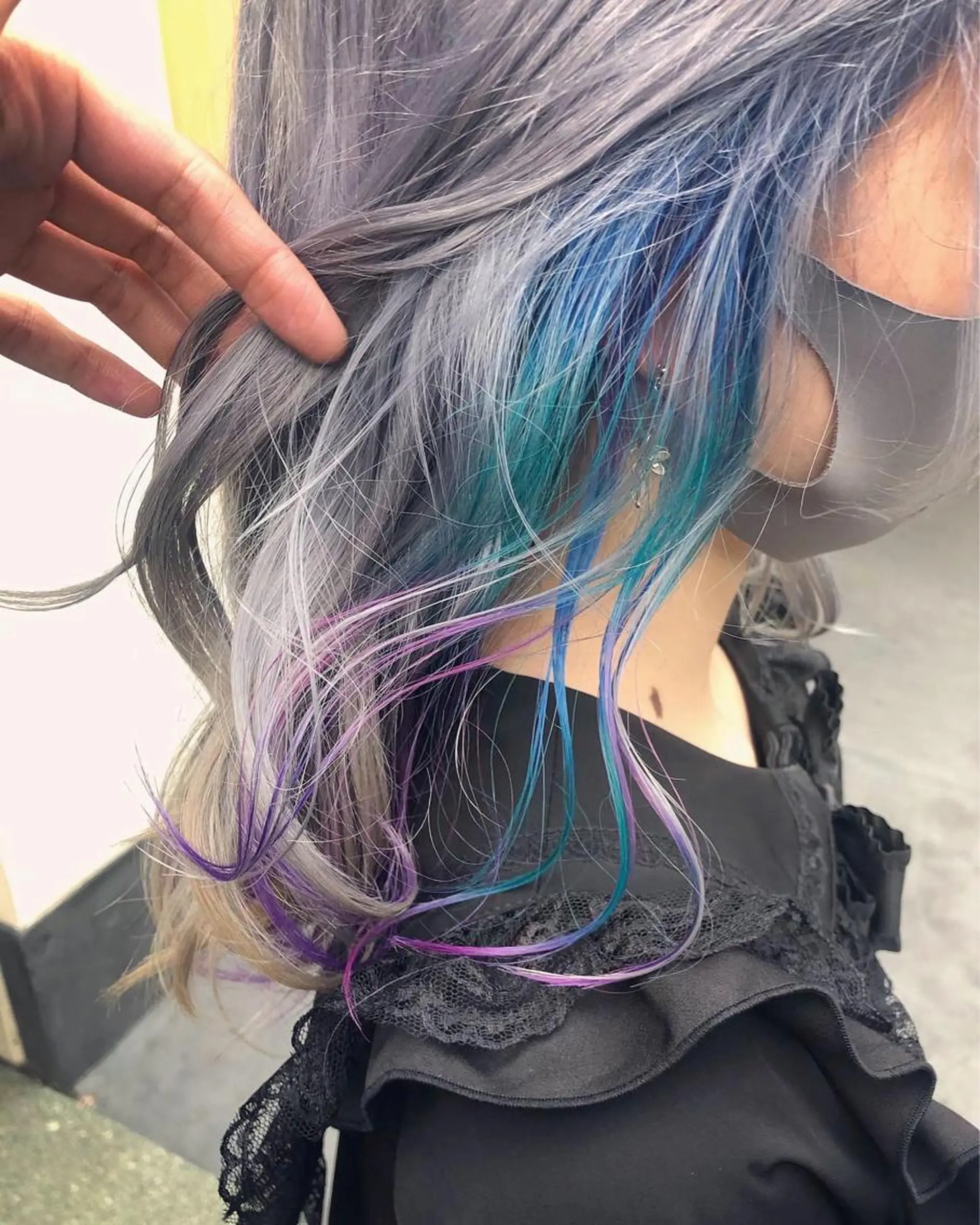 セミロング カラー ショートボブ アッシュ バレイヤージュ ミストバング ベージュカラー カット ヘアカラー トリートメント 原宿サロン代表 デザインカラー伊藤卓のヘアスタイル