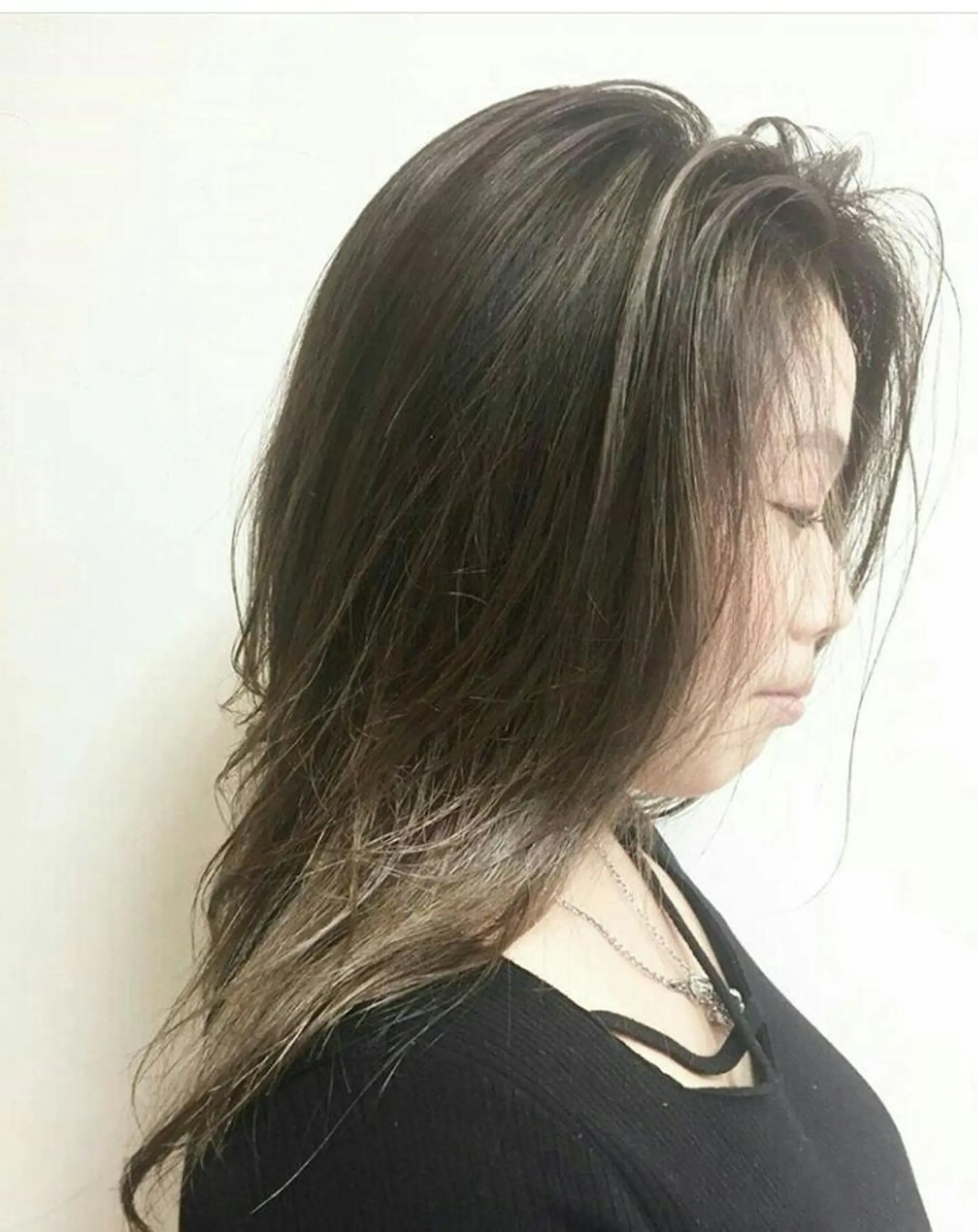 セミロング カラー ブリーチ イルミナカラー ヘアカラー トリートメント ヘアーズ　ゼロ所属・❤️ヘアーズ ゼロ❤️のヘアスタイル